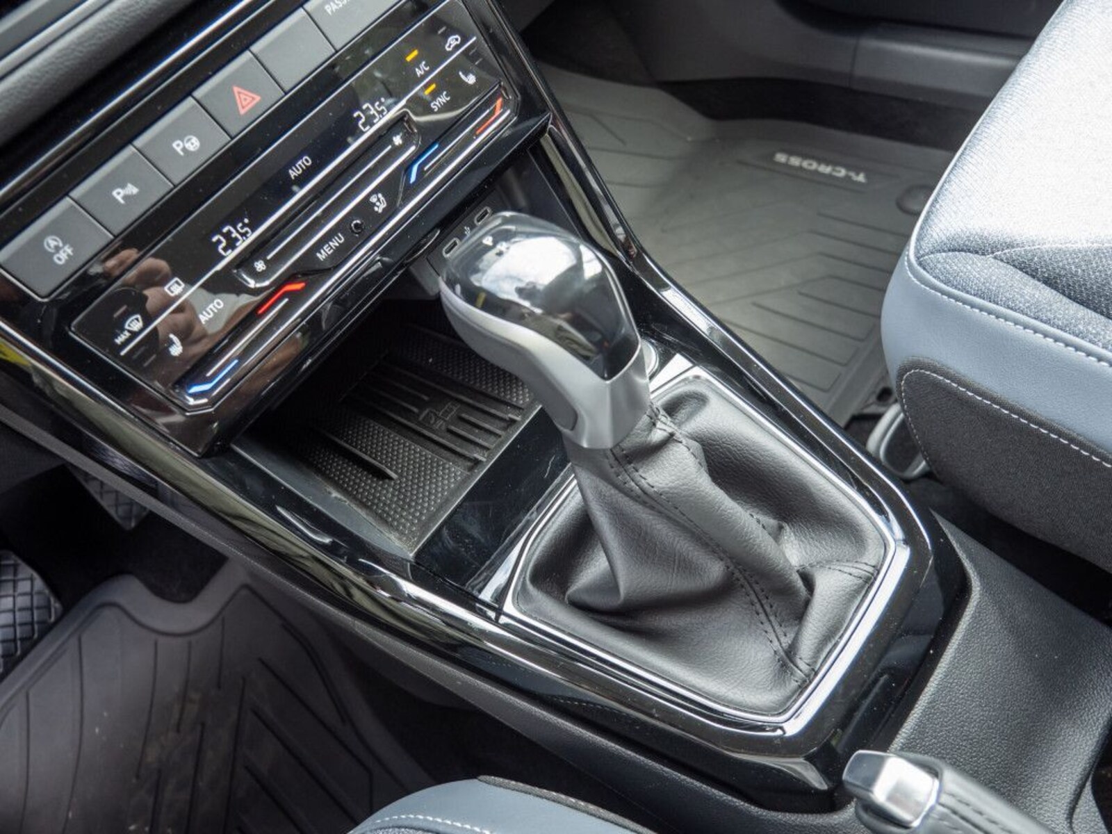 Volkswagen T-Cross – Bild 12