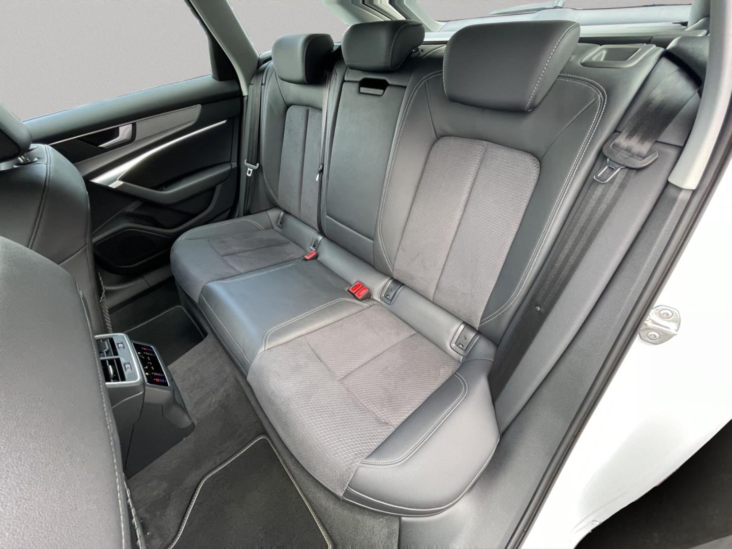 Bild über Audi S6 Avant TDI quattro tiptronic - für weitere Informationen kontaktieren Sie den Audi Partner