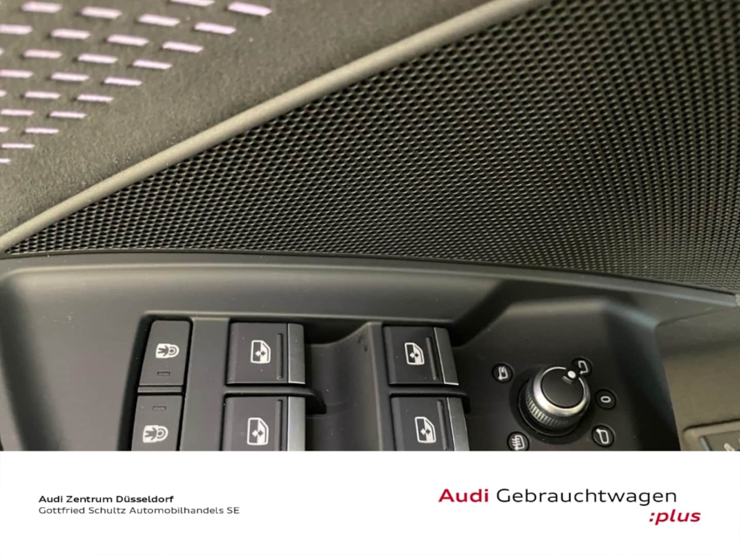 Bild über Audi S3 Sportback TFSI quattro S tronic - für weitere Informationen kontaktieren Sie den Audi Partner