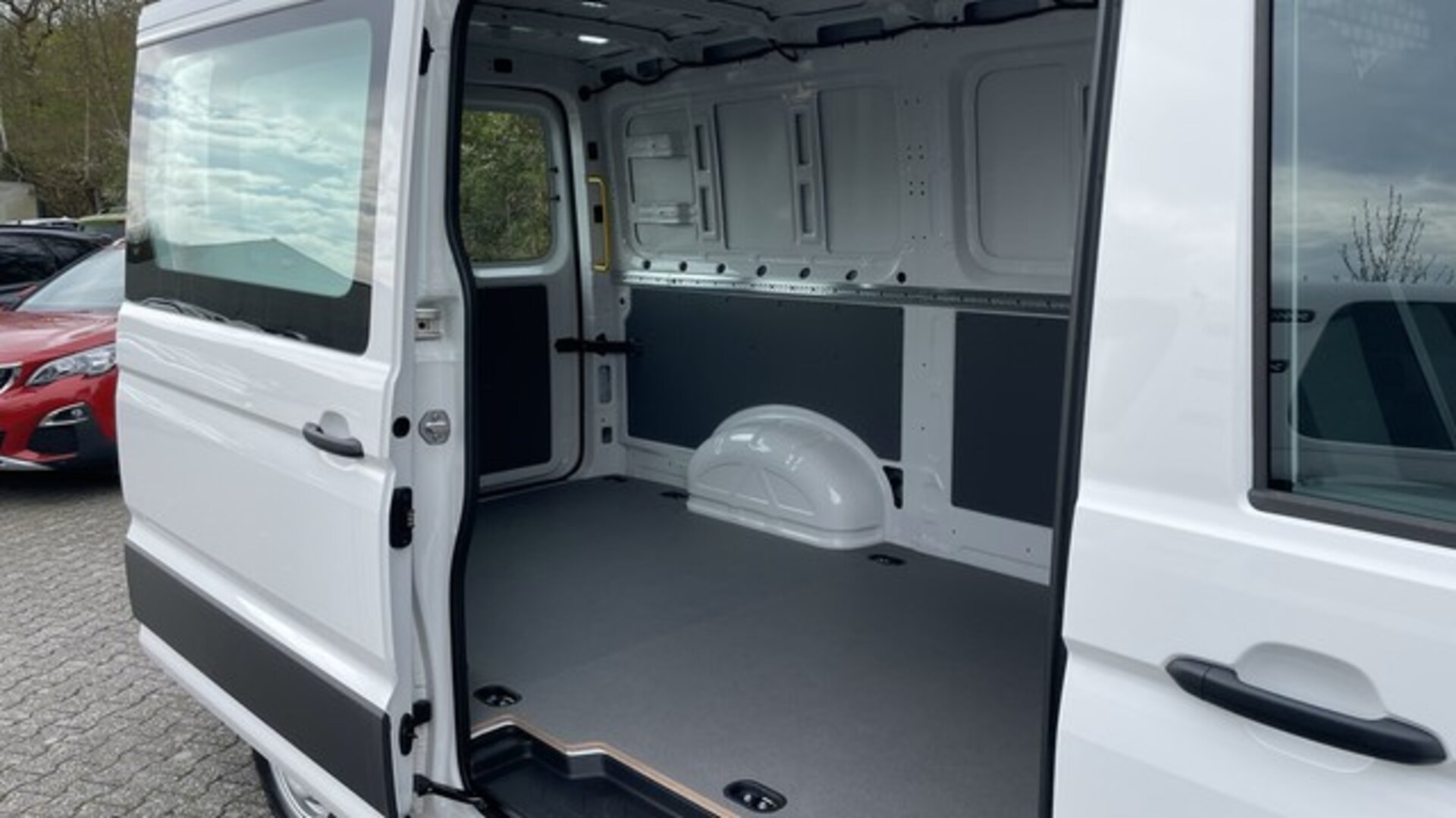 Volkswagen Crafter Kasten mittlerer Radstand