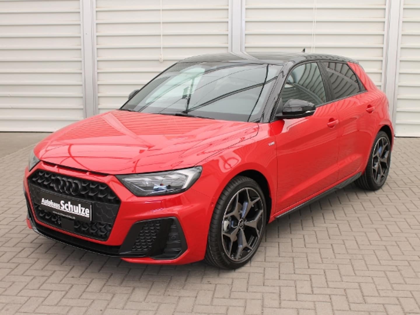 Bild über Audi A1 Sportback S line 35 TFSI S tronic - für weitere Informationen kontaktieren Sie den Audi Partner