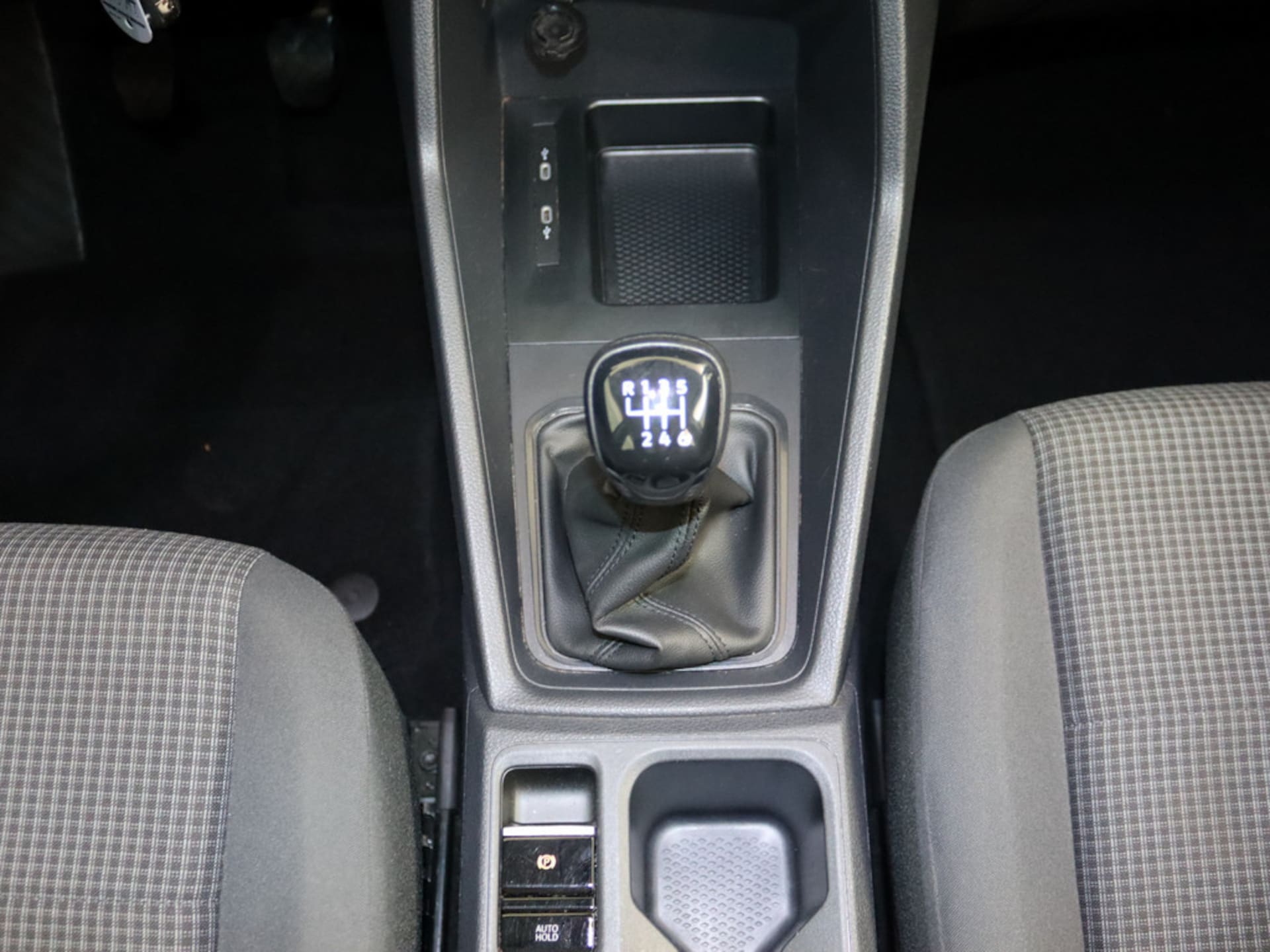 Volkswagen Caddy Kombi Basis-Modell