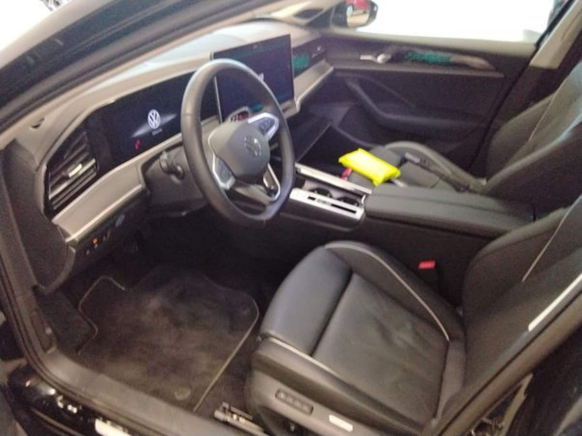 Volkswagen Passat Elegance