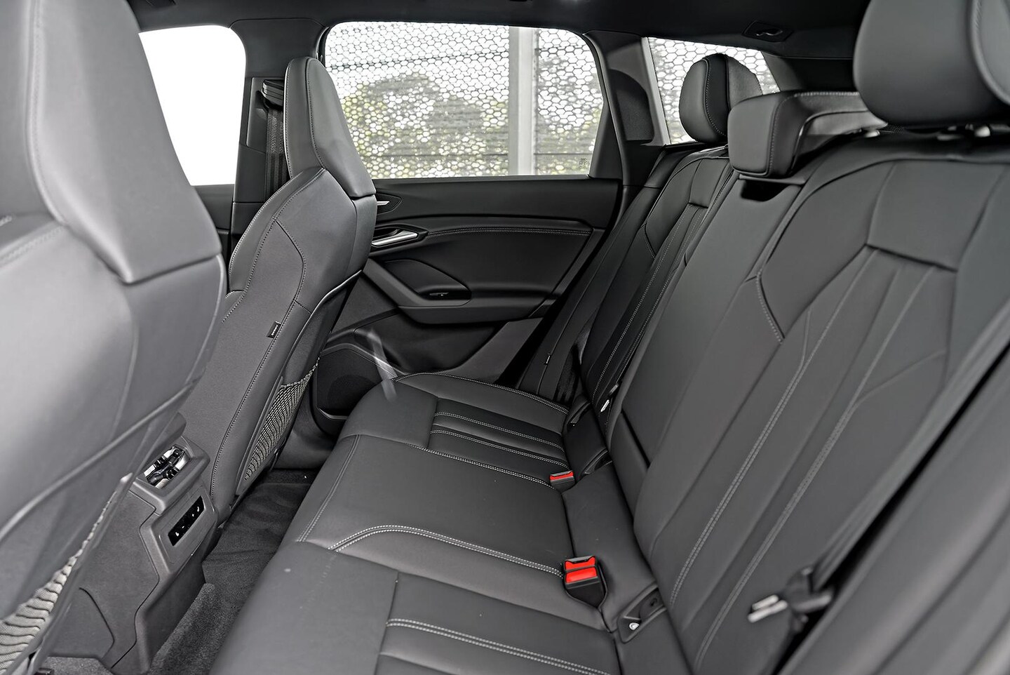 Image about Audi Q6 SUV e-tron e-tron quattro
