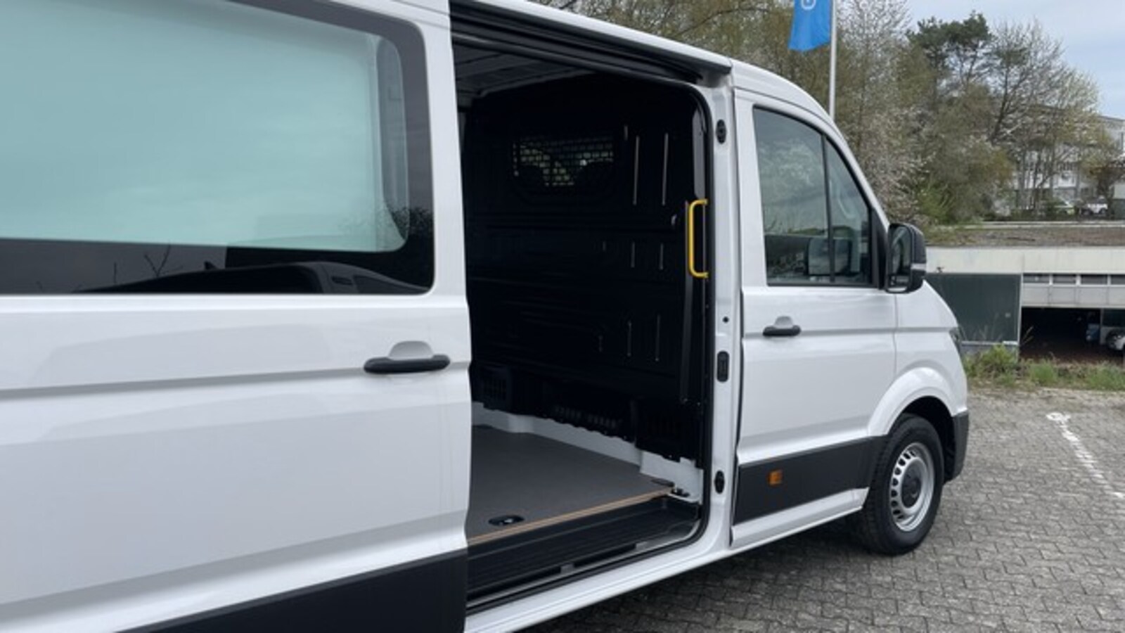Volkswagen Crafter Kasten mittlerer Radstand – Bild 11
