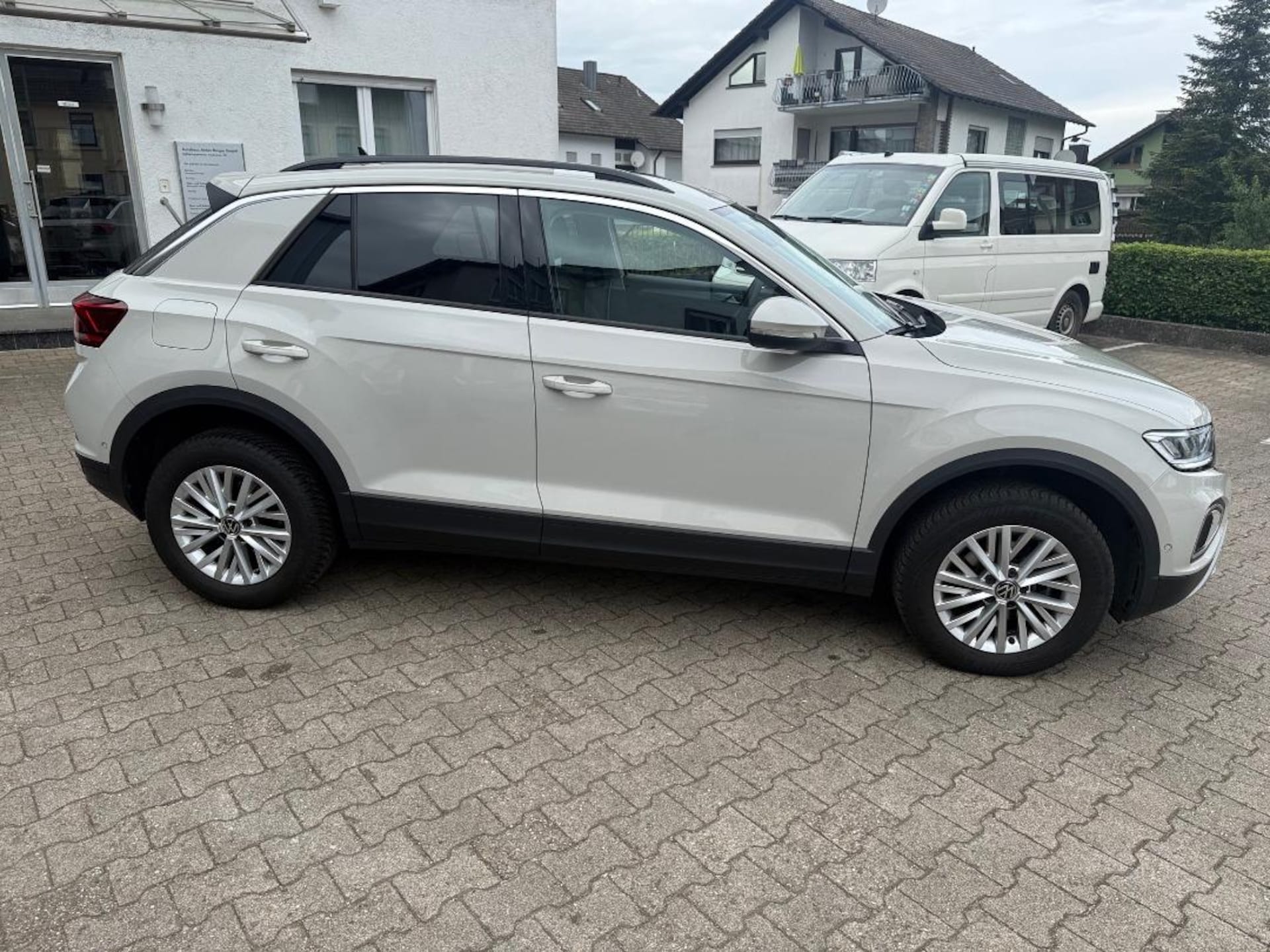 Volkswagen T-Roc Life
