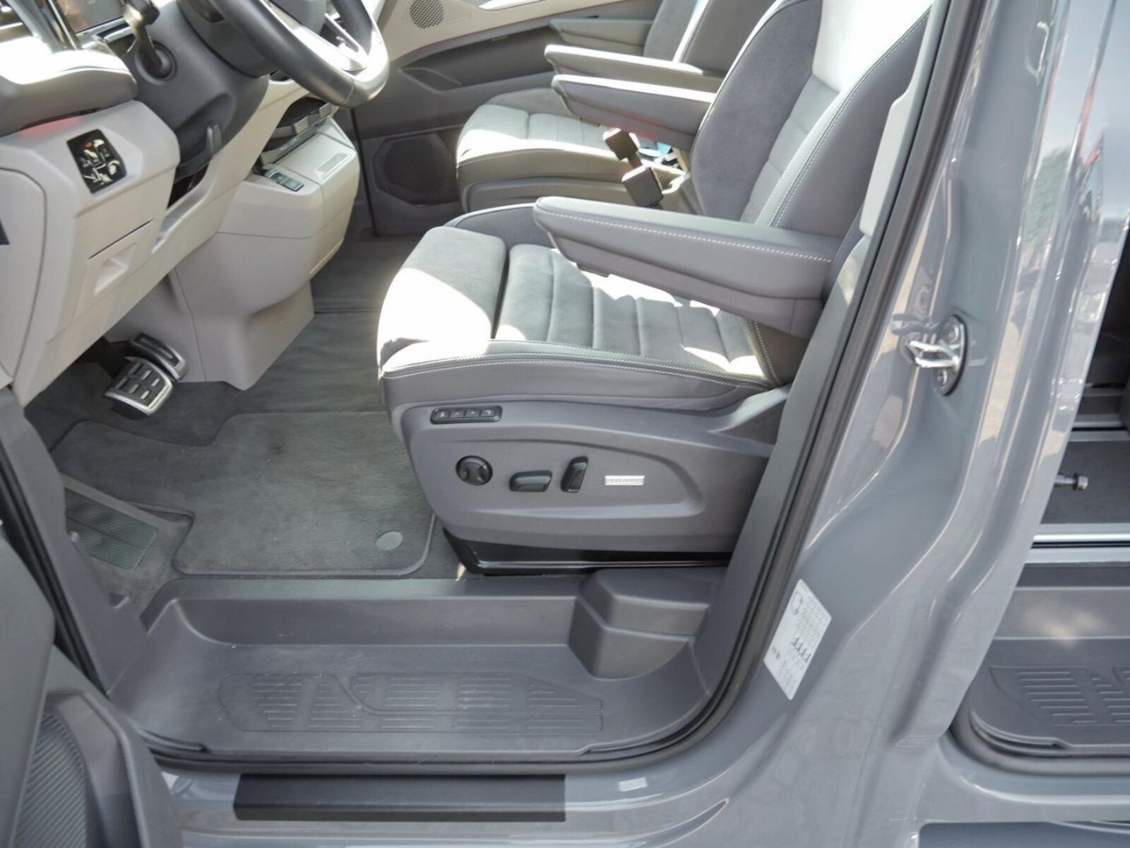 Volkswagen Multivan Langversion – Bild 22