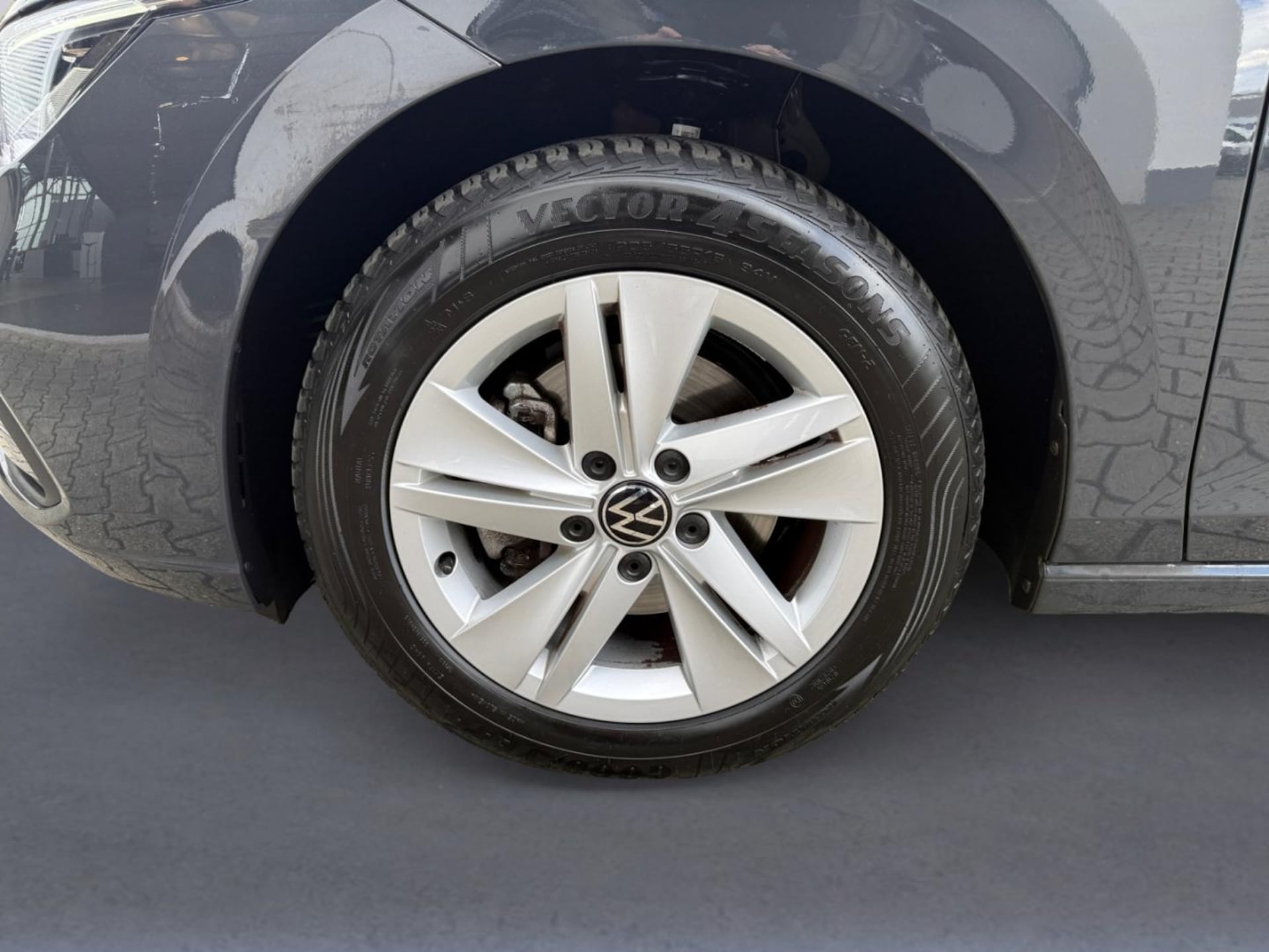 Volkswagen Golf Life