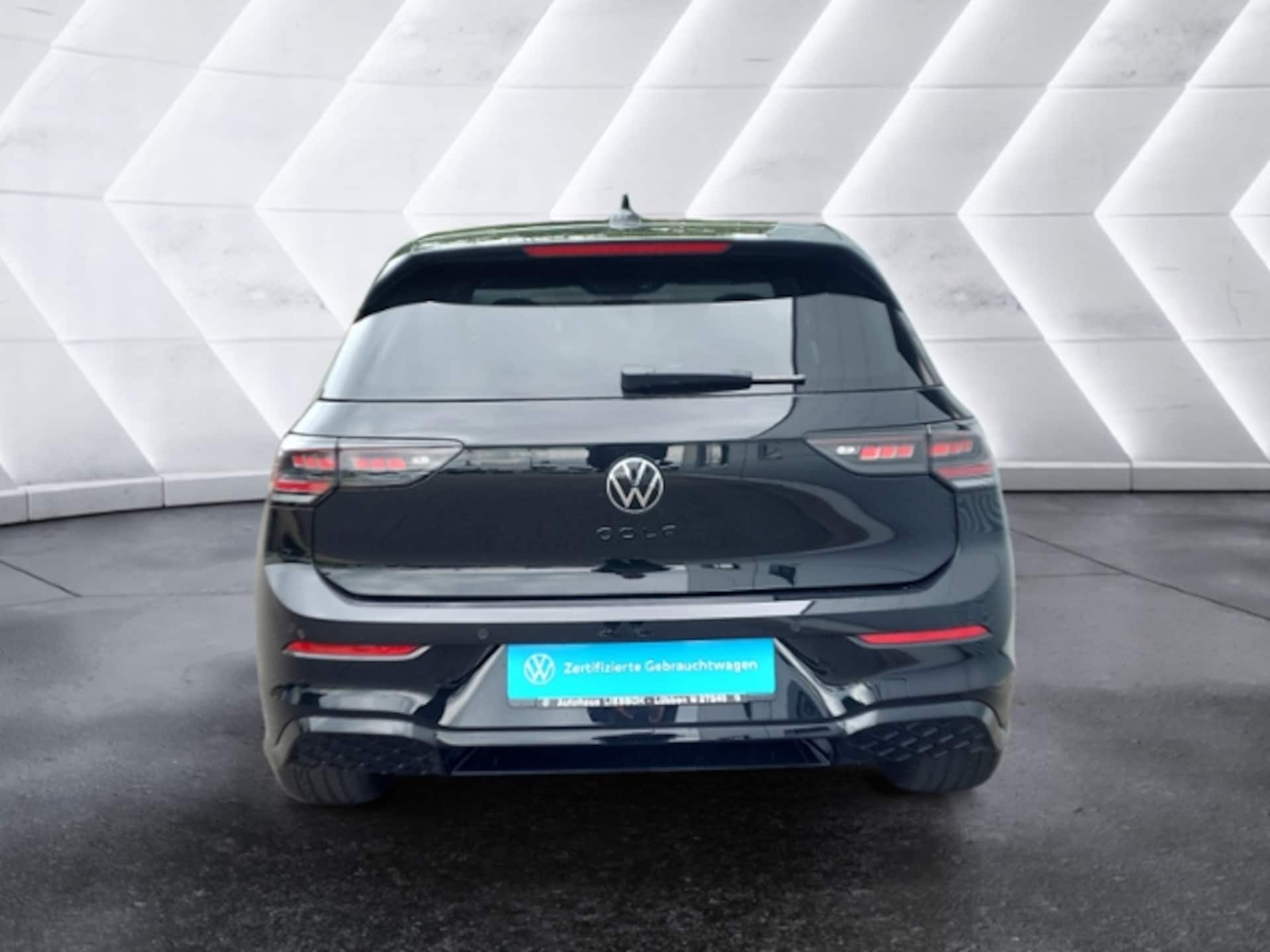 Volkswagen Golf R-Line