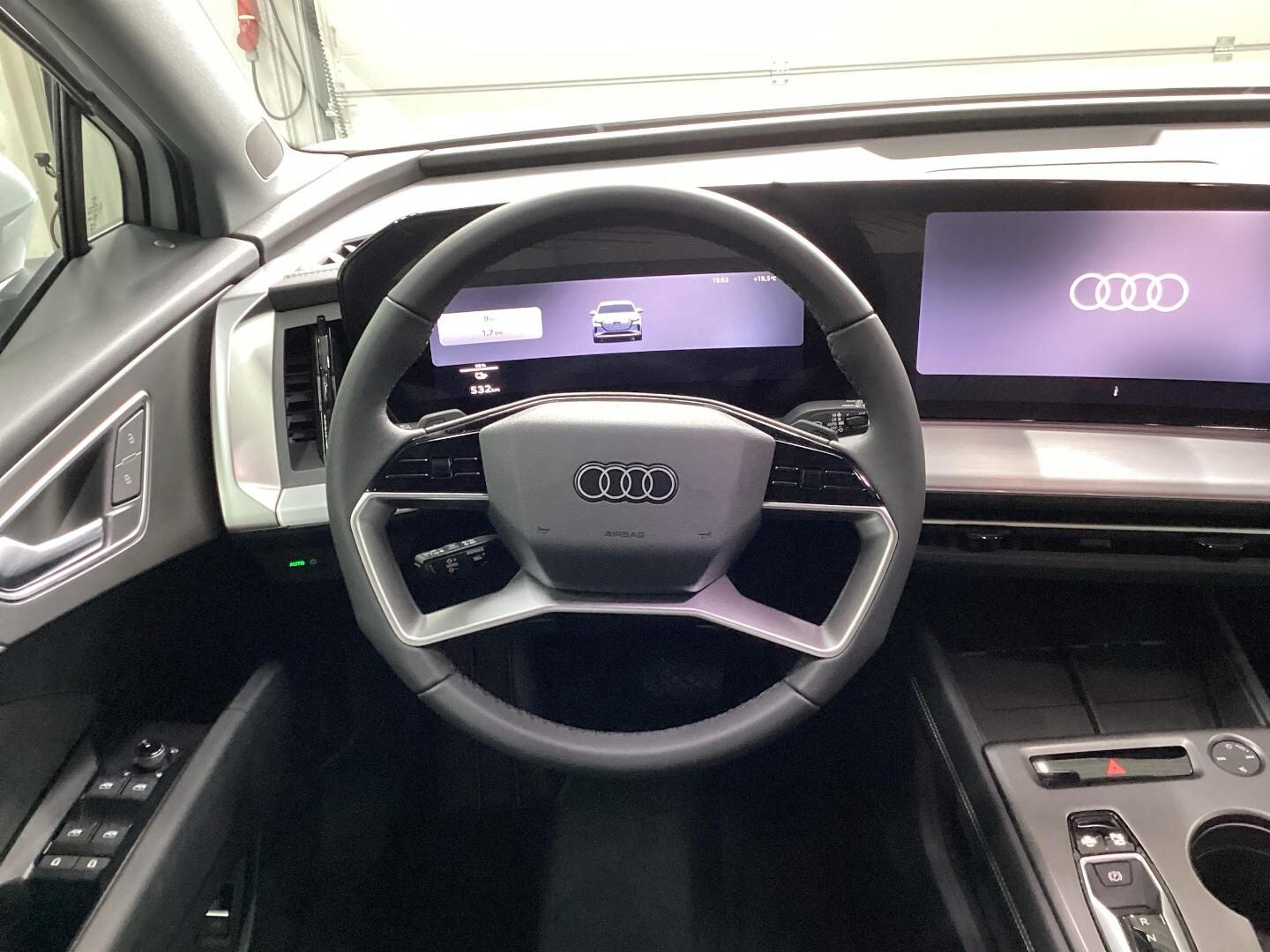 Bild über Audi Q4 SUV e-tron e-tron performance 210 kW - für weitere Informationen kontaktieren Sie den Audi Partner