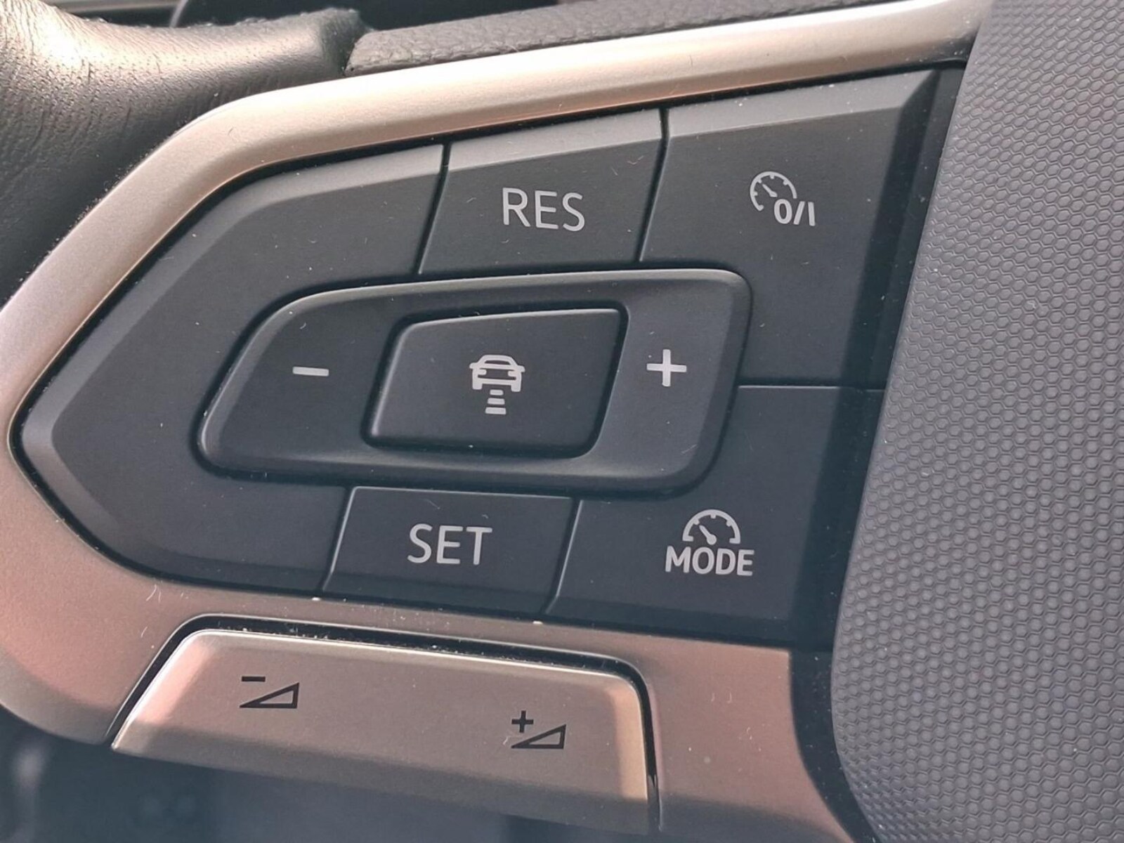Volkswagen Touareg – Bild 11