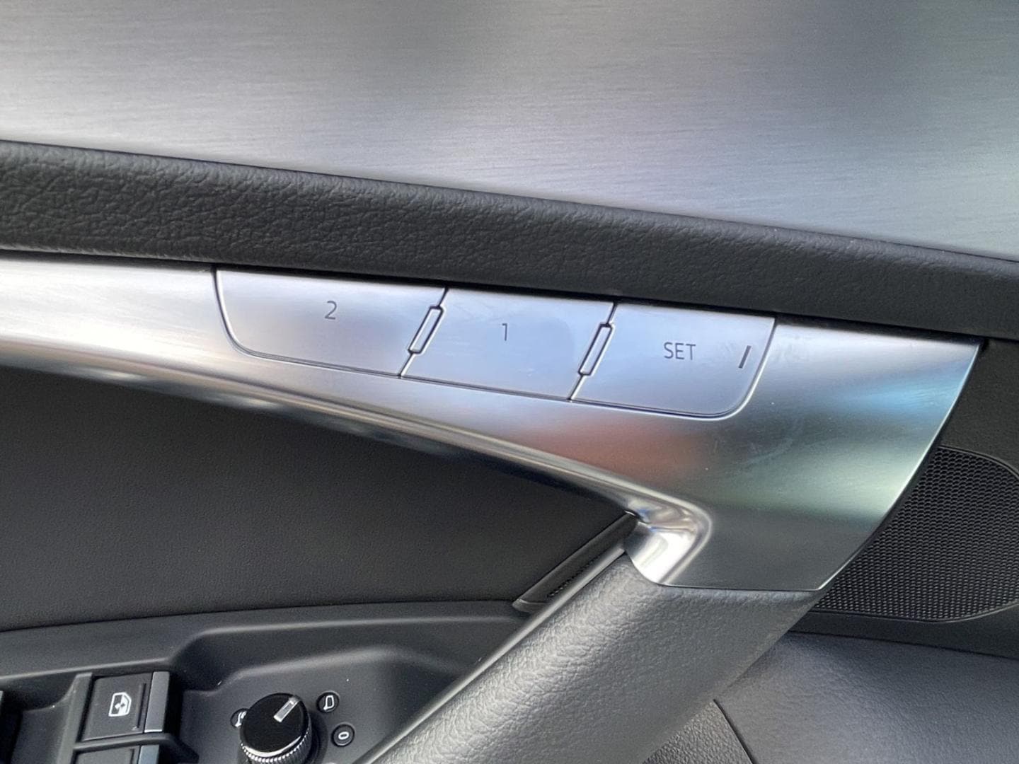 Bild über Audi S6 Avant TDI quattro tiptronic - für weitere Informationen kontaktieren Sie den Audi Partner