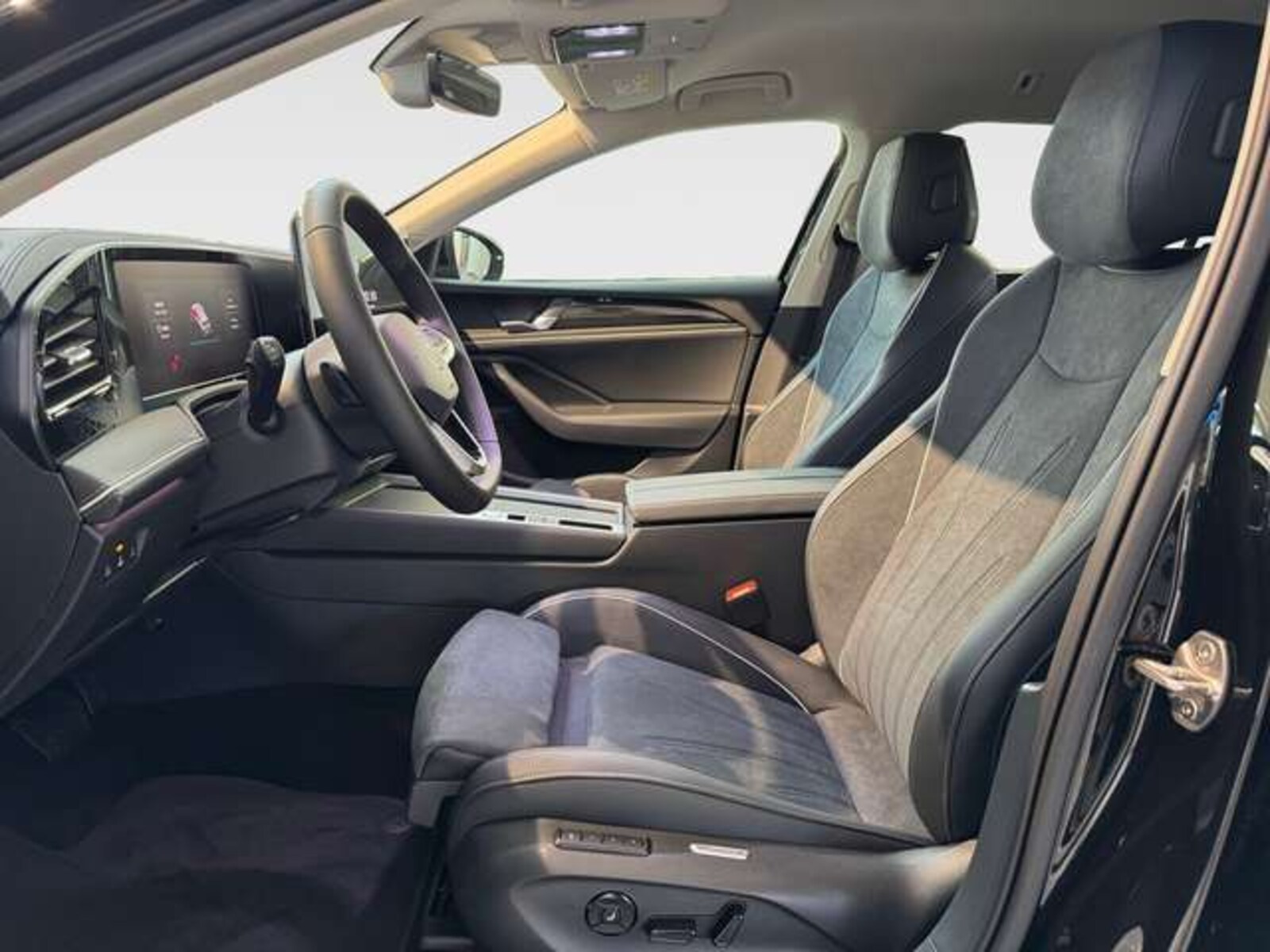 Volkswagen Passat – Bild 8