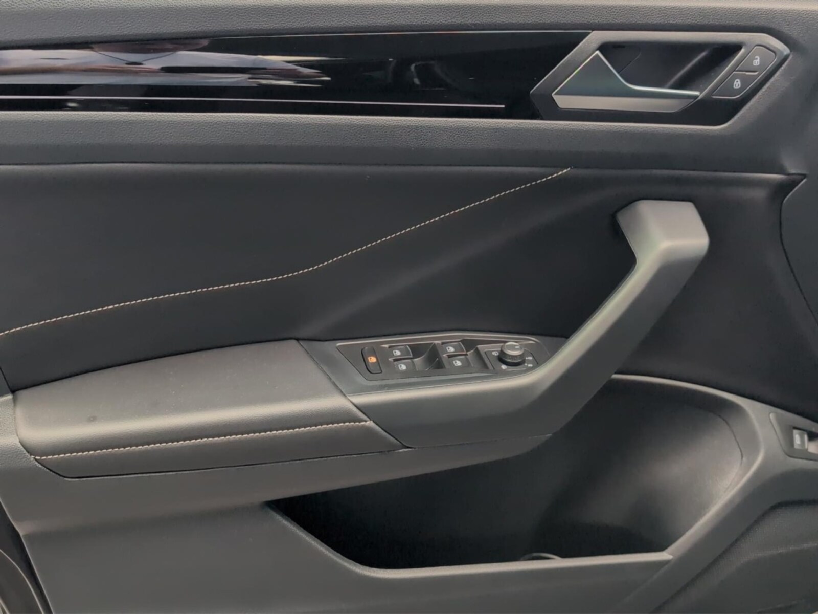 Volkswagen T-Roc – Bild 12