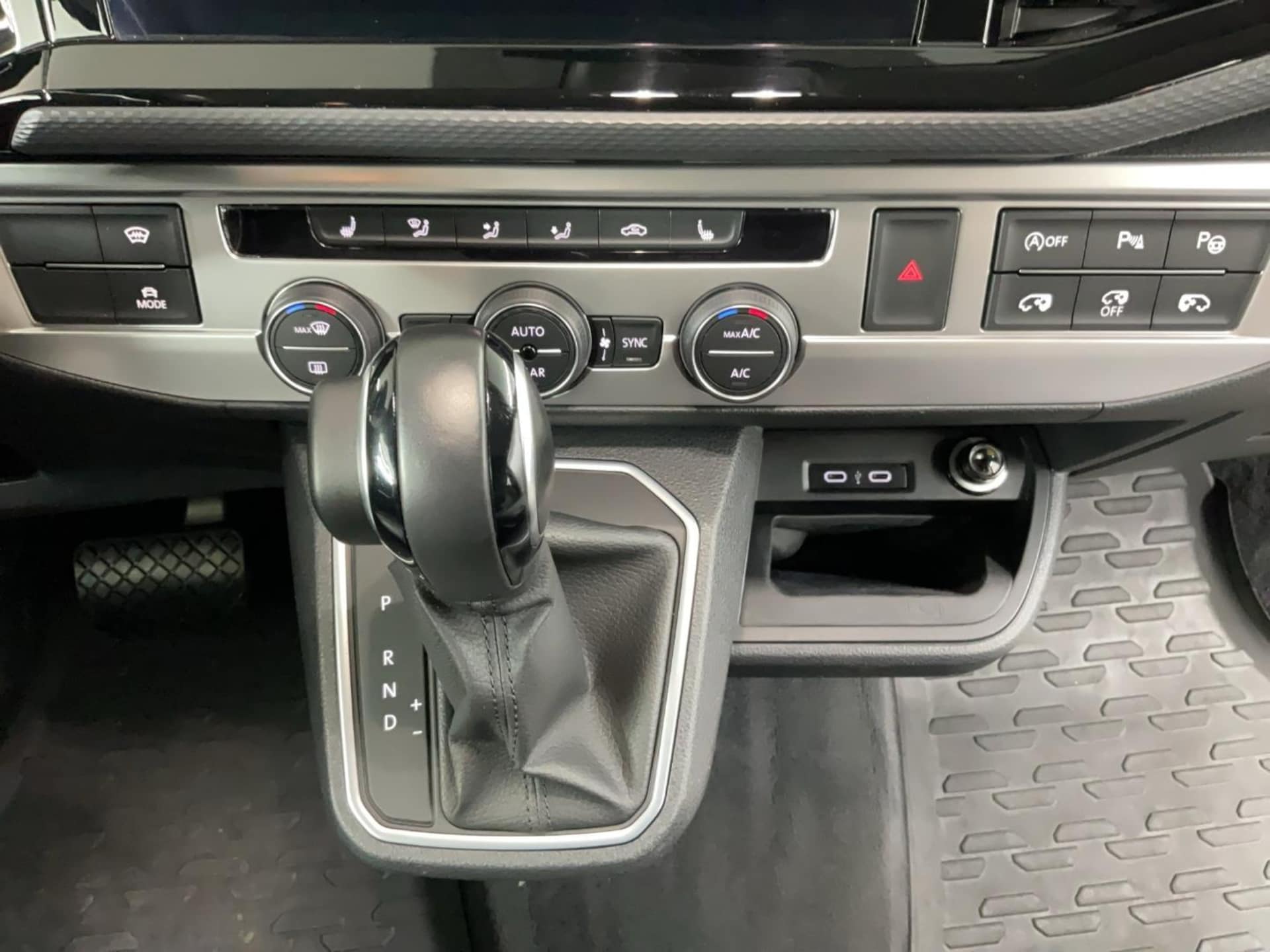 Volkswagen T6.1 California Beach
