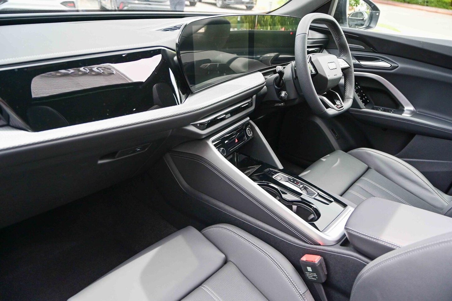 Image about Audi Q5 SUV TDI quattro 150 kW sport