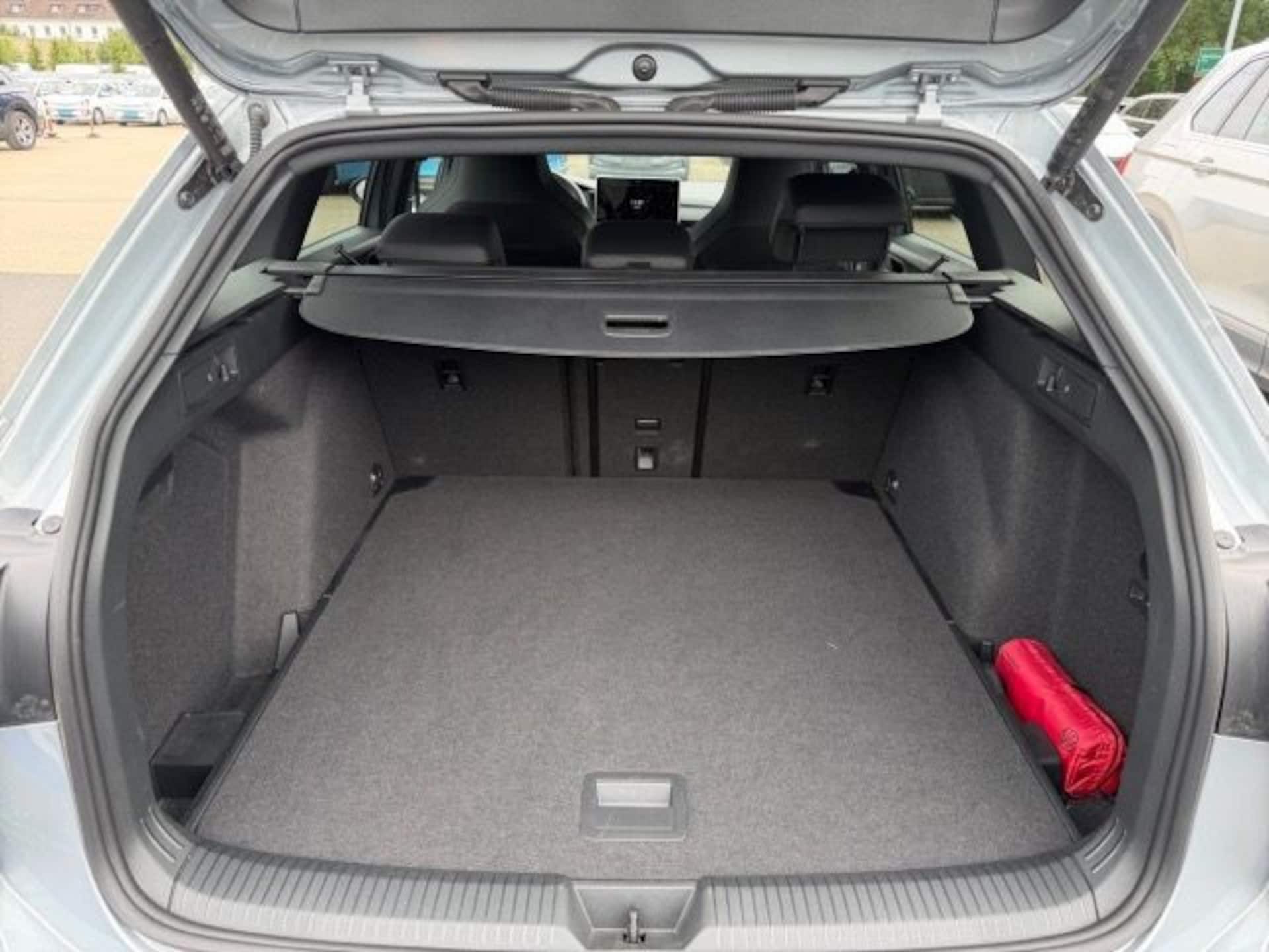 Volkswagen Golf Variant R-Line
