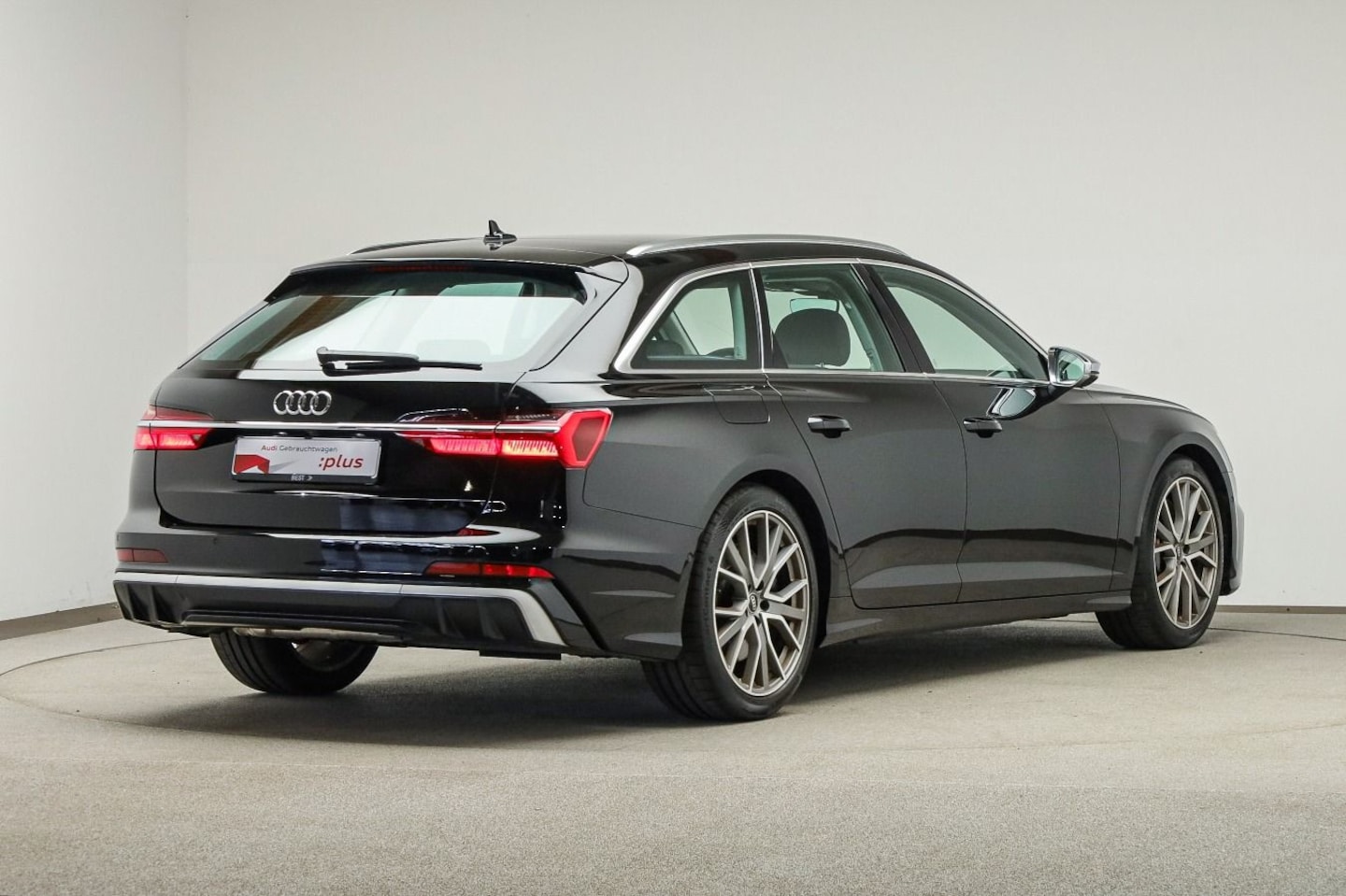 Bild über Audi S6 Avant TDI quattro tiptronic - für weitere Informationen kontaktieren Sie den Audi Partner