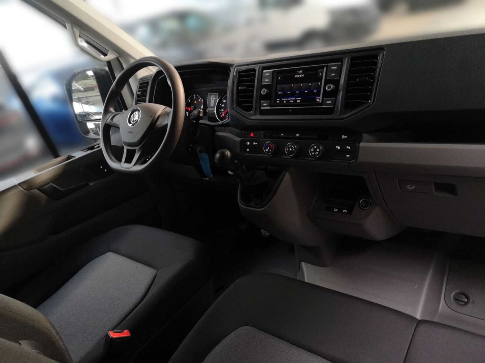 Volkswagen Crafter Kasten mittlerer Radstand – Bild 10