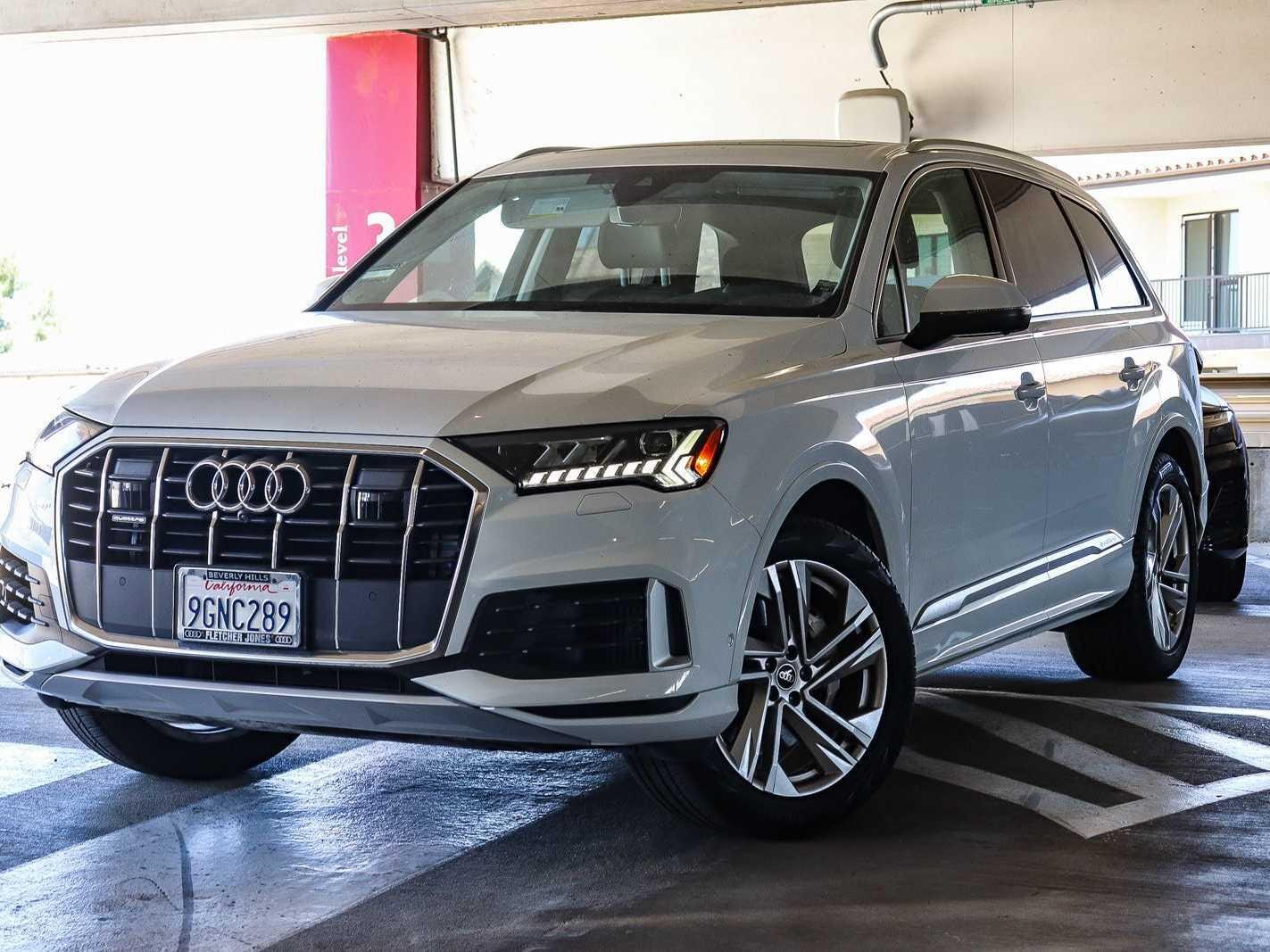 2023 Audi Q7 55 Premium Plus quattro Tiptronic's photo