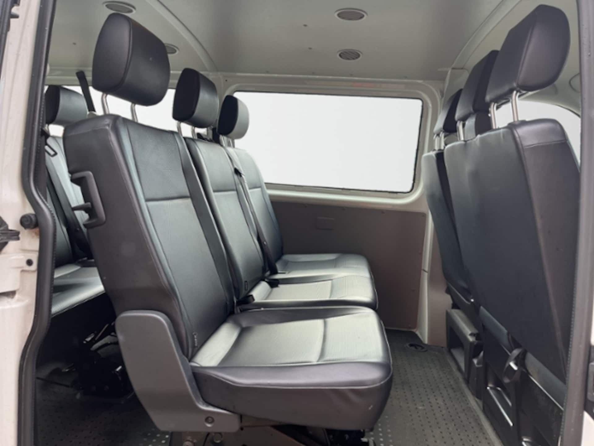 Volkswagen T6 Transporter Kombi langer Radstand