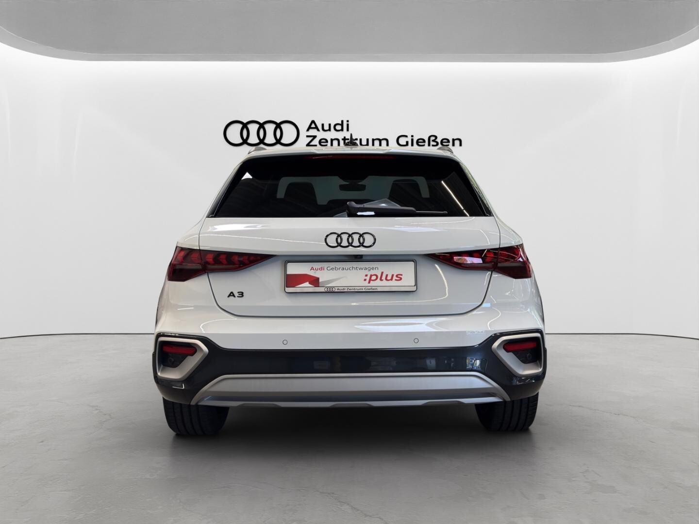 Bild über Audi A3 allstreet 35 TFSI S tronic - für weitere Informationen kontaktieren Sie den Audi Partner