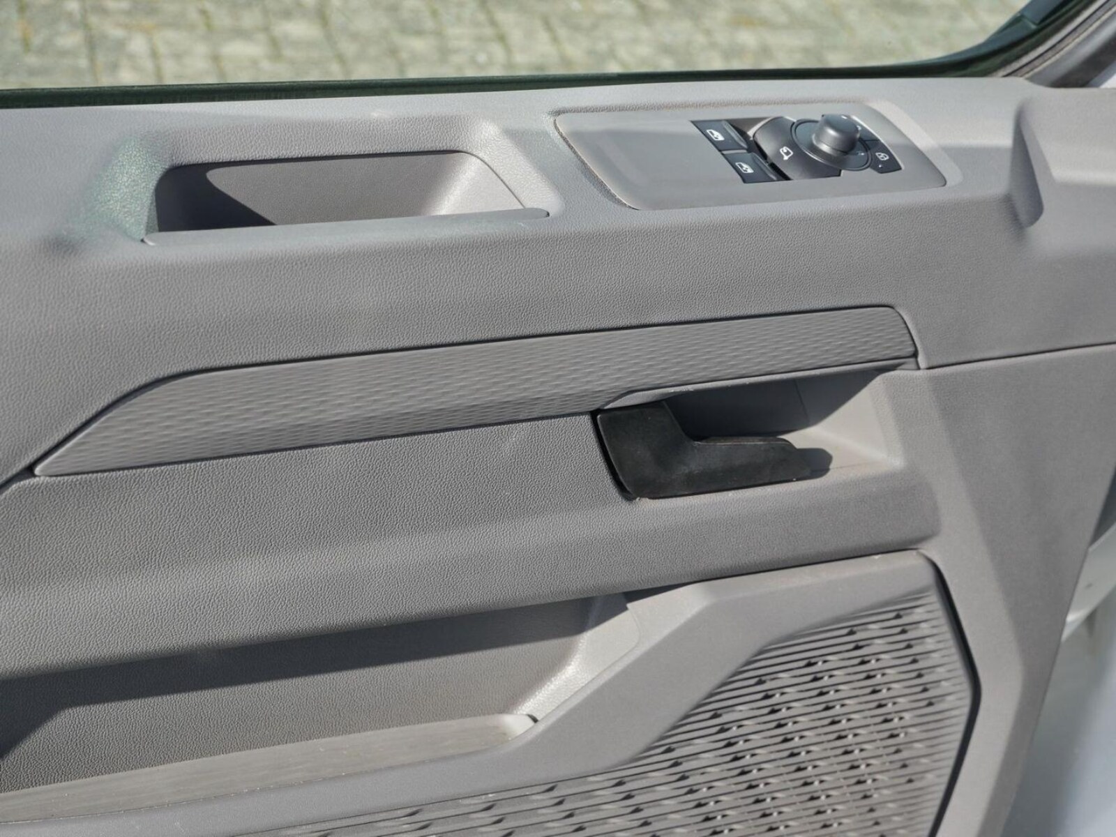 Volkswagen Transporter Kombi kurzer Radstand – Bild 21