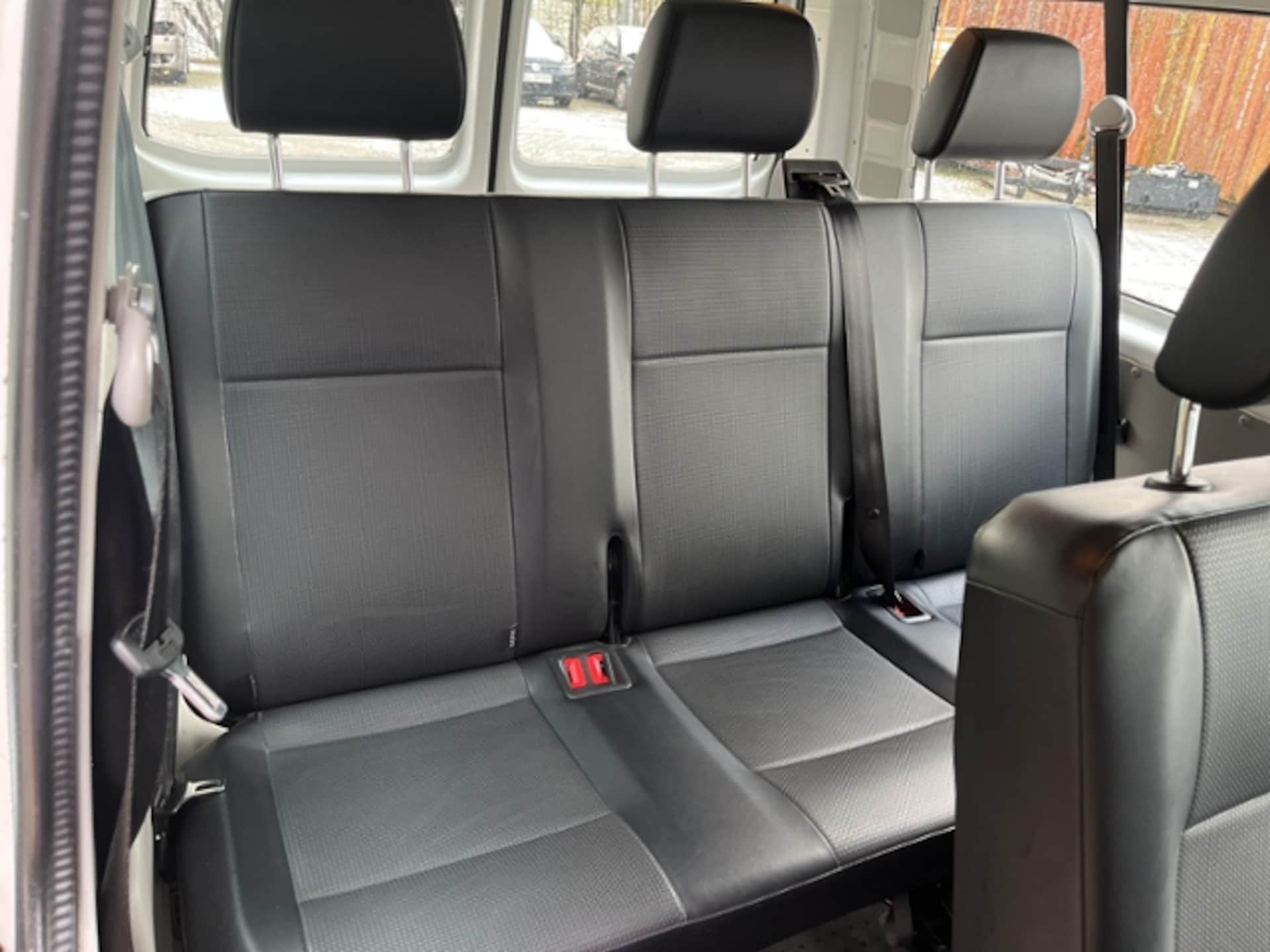 Volkswagen T6 Transporter Kombi langer Radstand