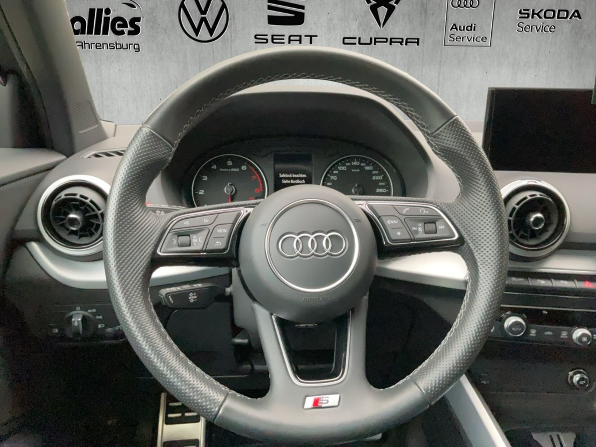 Audi Q2 S line