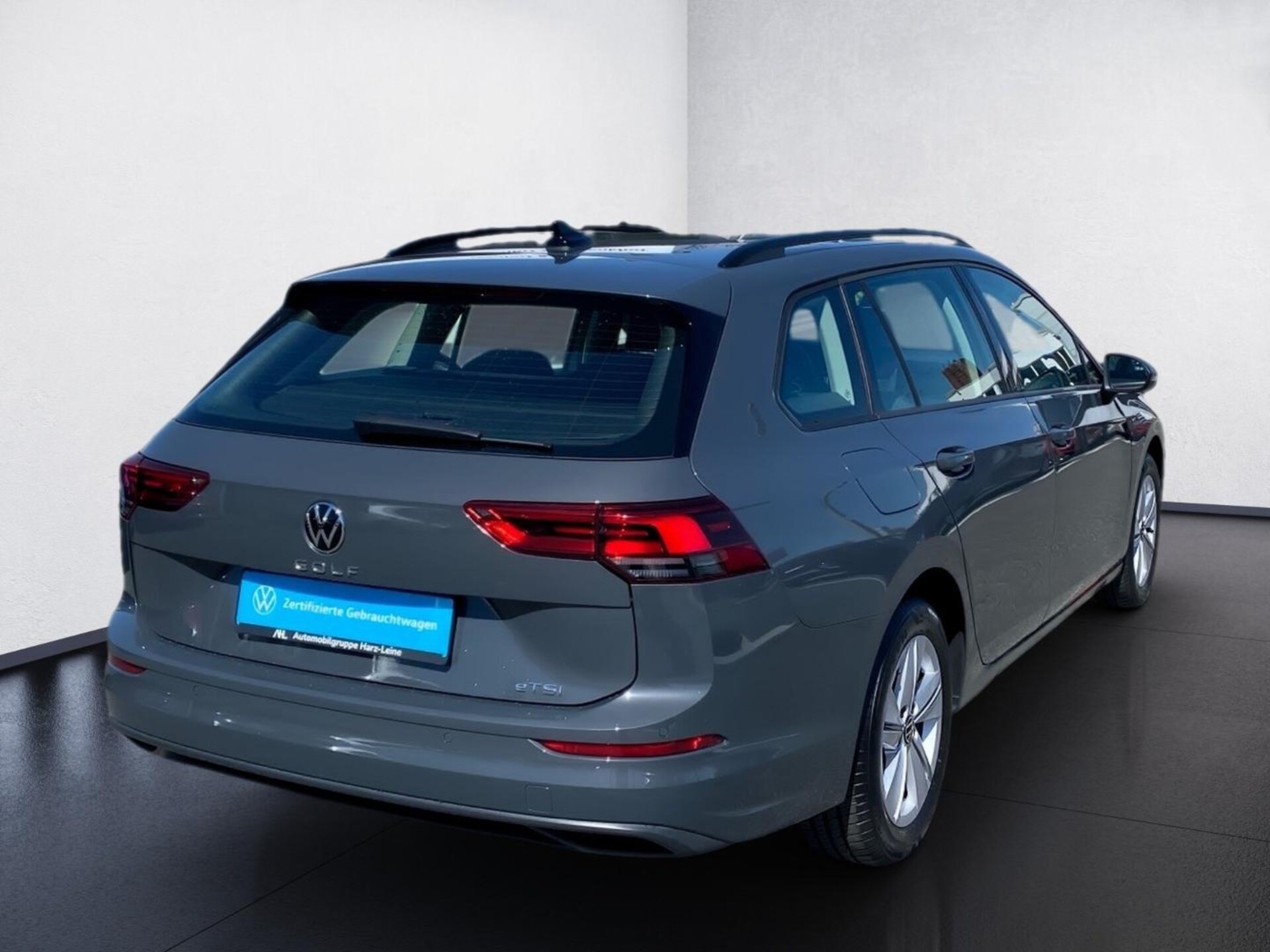 Volkswagen Golf Variant Life