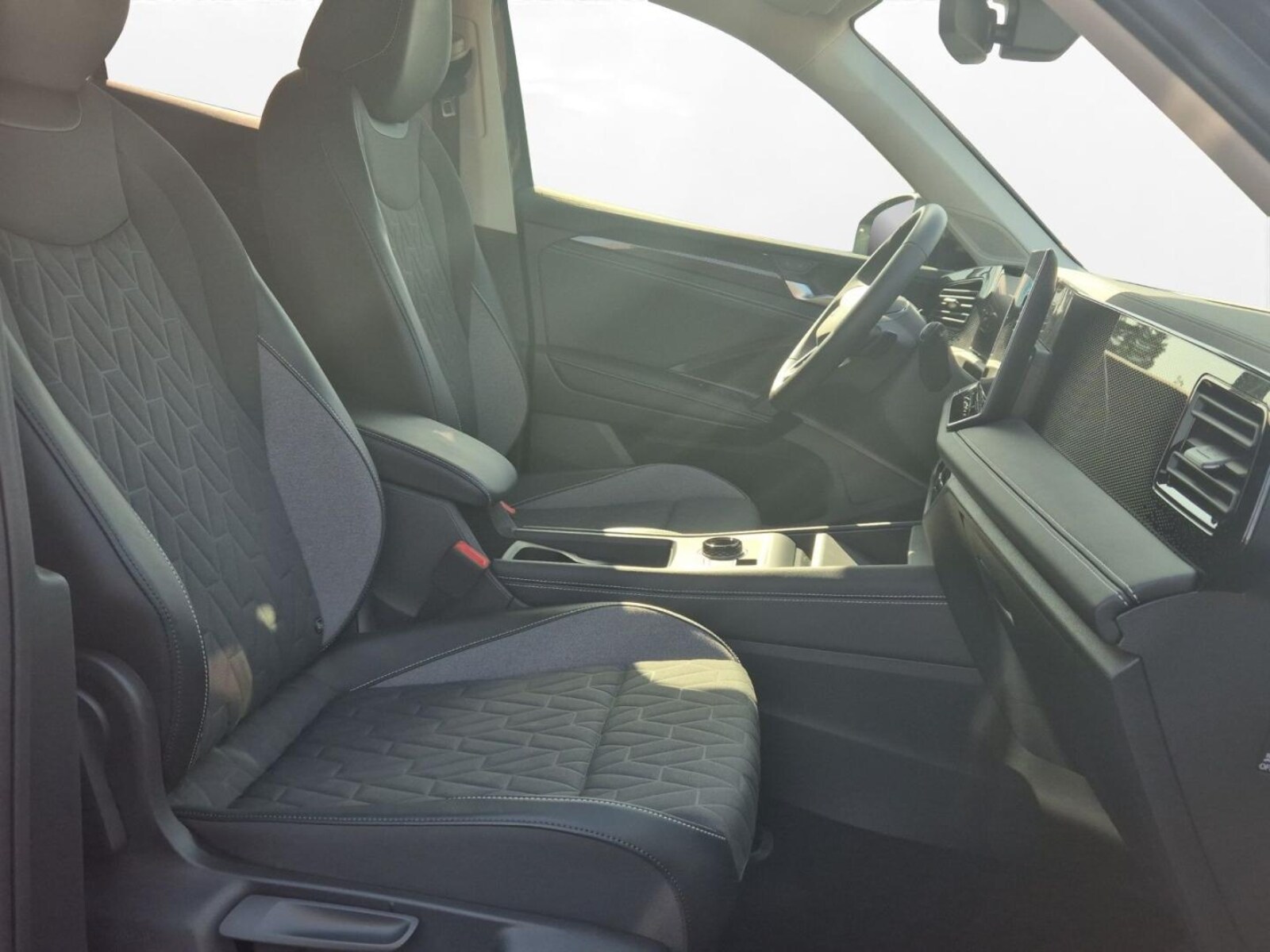 Volkswagen Tiguan – Bild 12