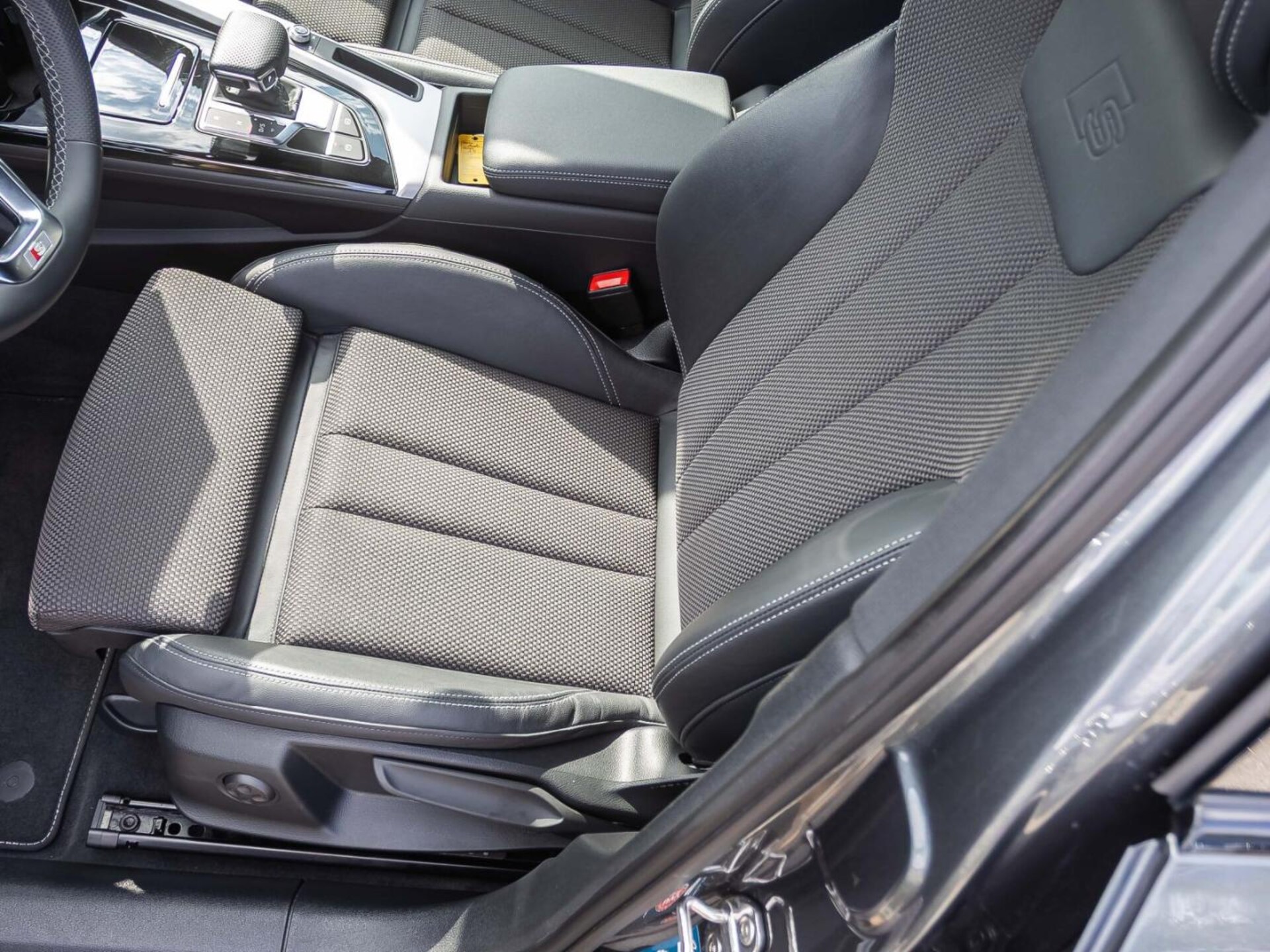 Audi A4 Avant S line