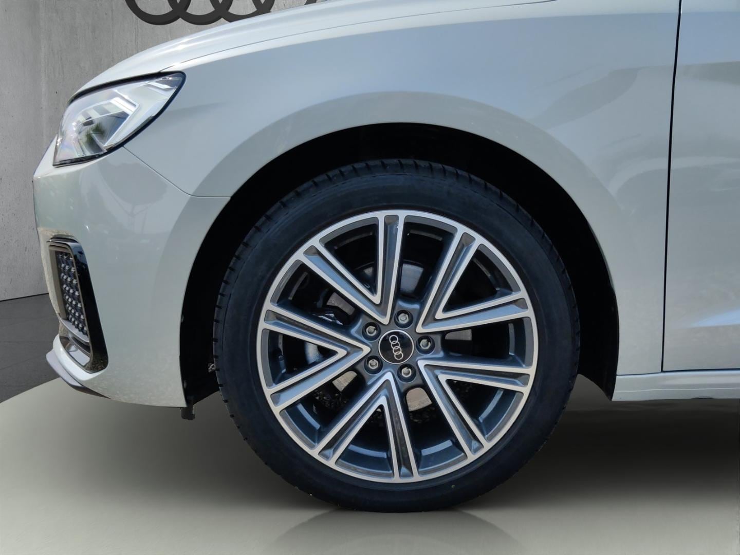 Bild über Audi A1 Sportback advanced 30 TFSI S tronic - für weitere Informationen kontaktieren Sie den Audi Partner