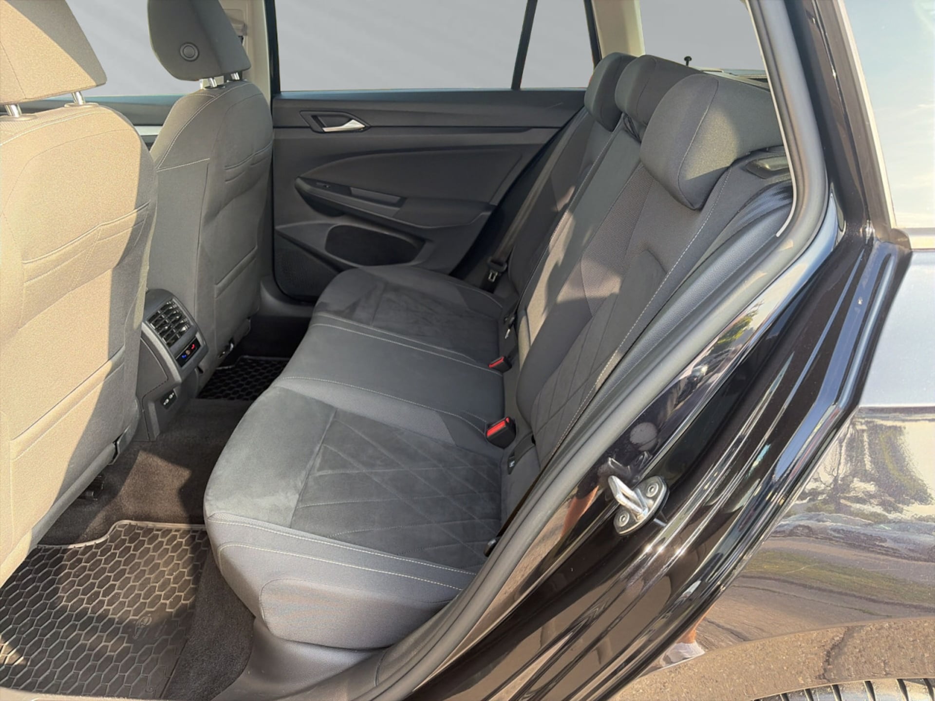 Volkswagen Golf Variant Life