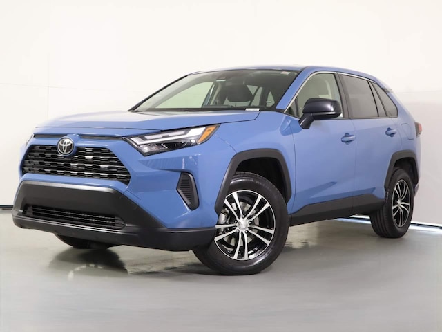 2023 Toyota RAV4 LE FWD photo