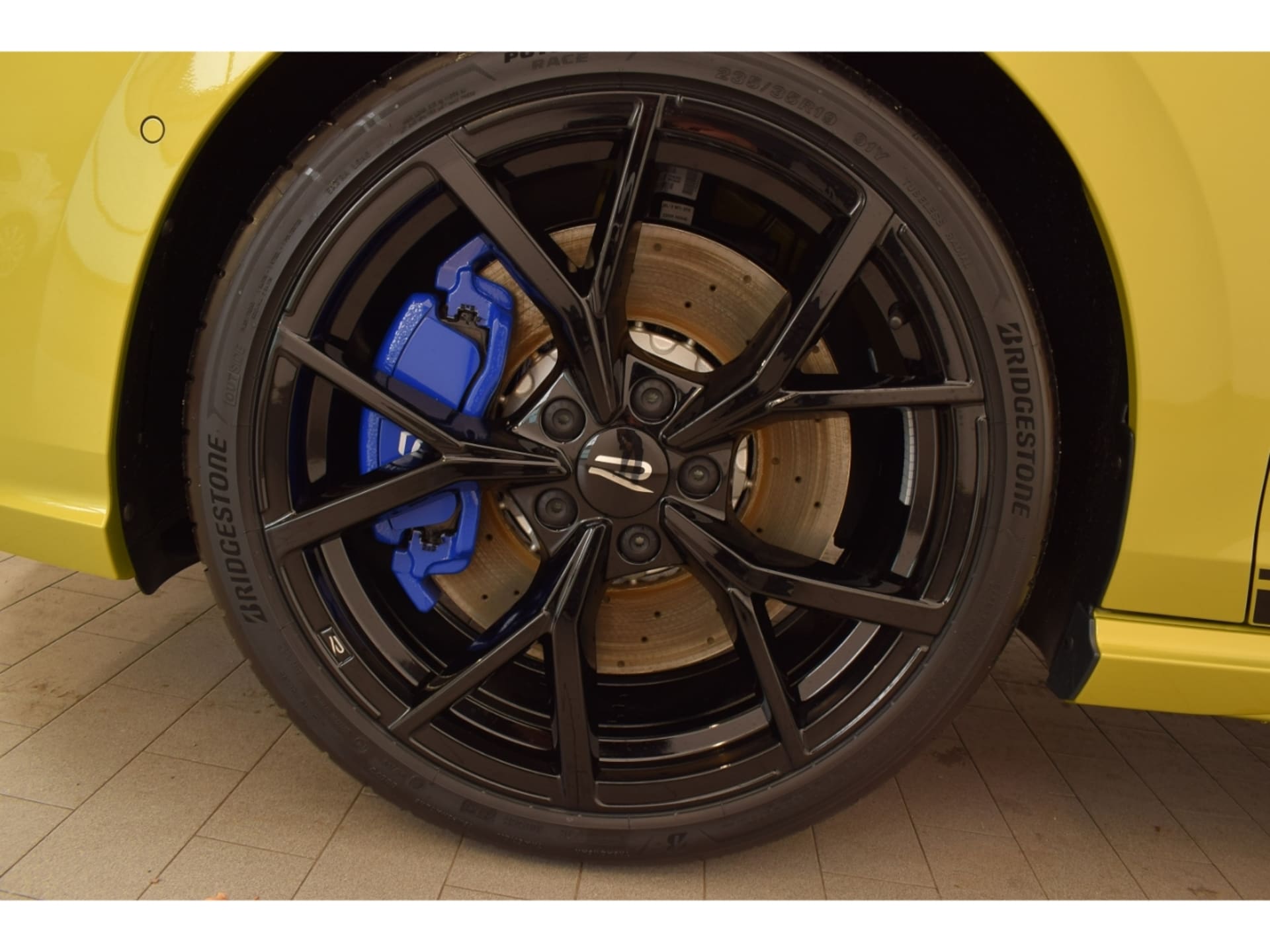 Volkswagen Golf R