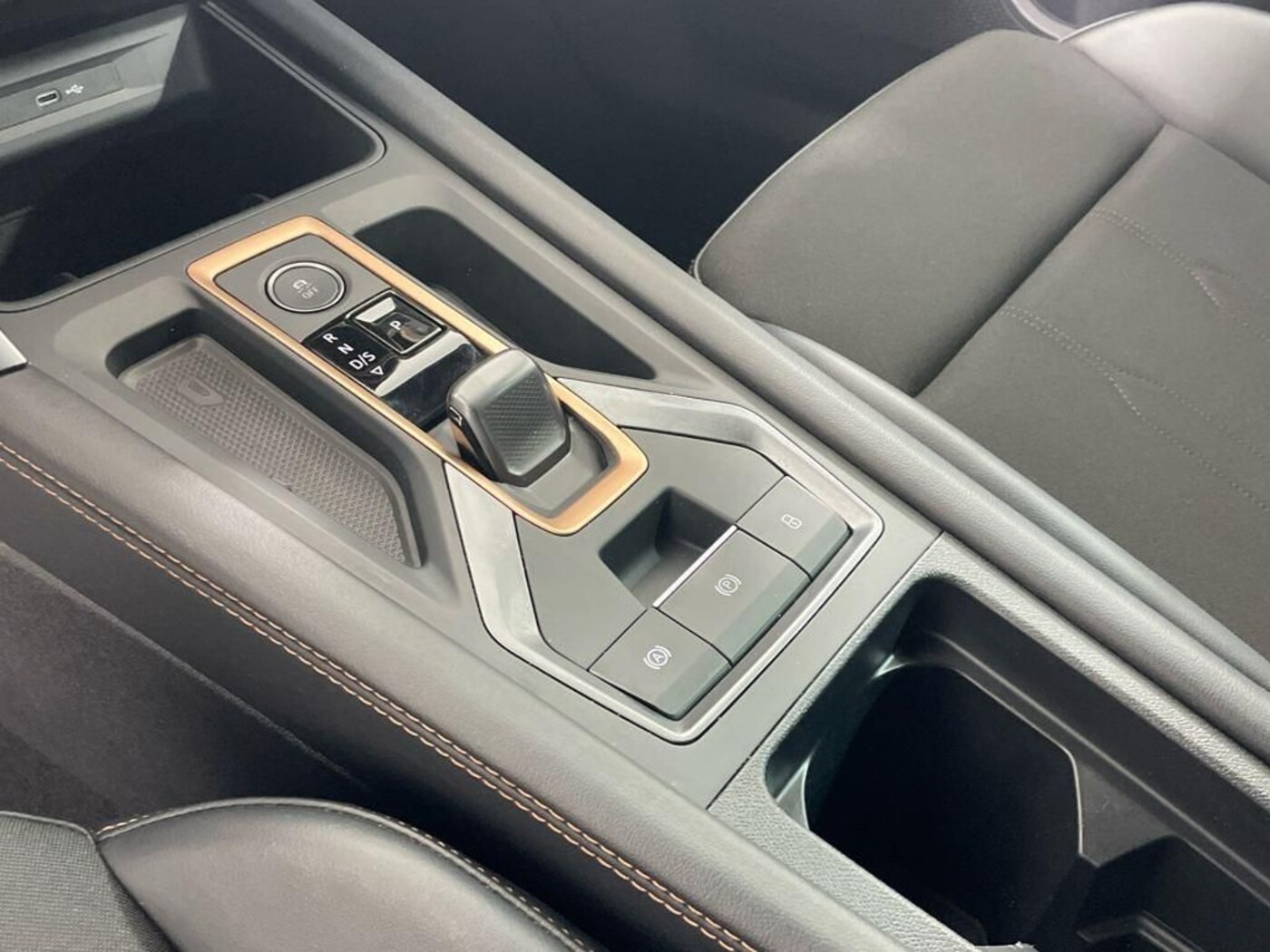 CUPRA Formentor 1.5 eTSI DSG 110 kW (150 CV) — photo 20