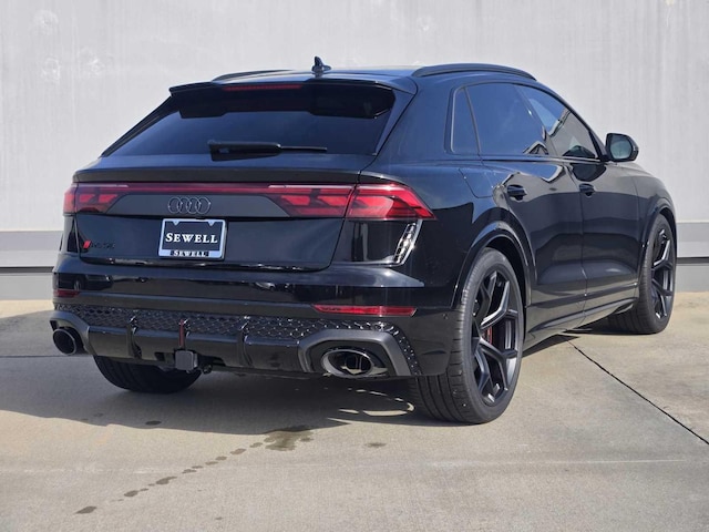 2026 Audi RS Q8 SUV performance