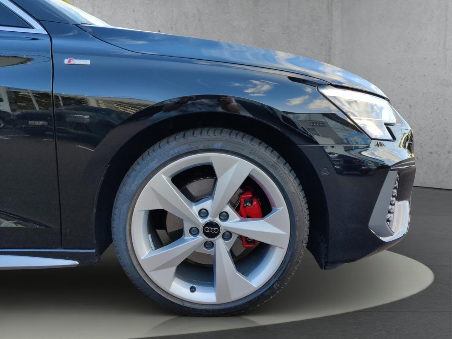 Bild über Audi A3 Sportback S line 40 TFSI quattro S tronic - für weitere Informationen kontaktieren Sie den Audi Partner