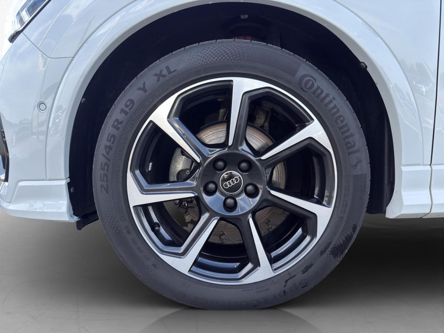 Bild über Audi Q3 S line 35 TFSI S tronic - für weitere Informationen kontaktieren Sie den Audi Partner