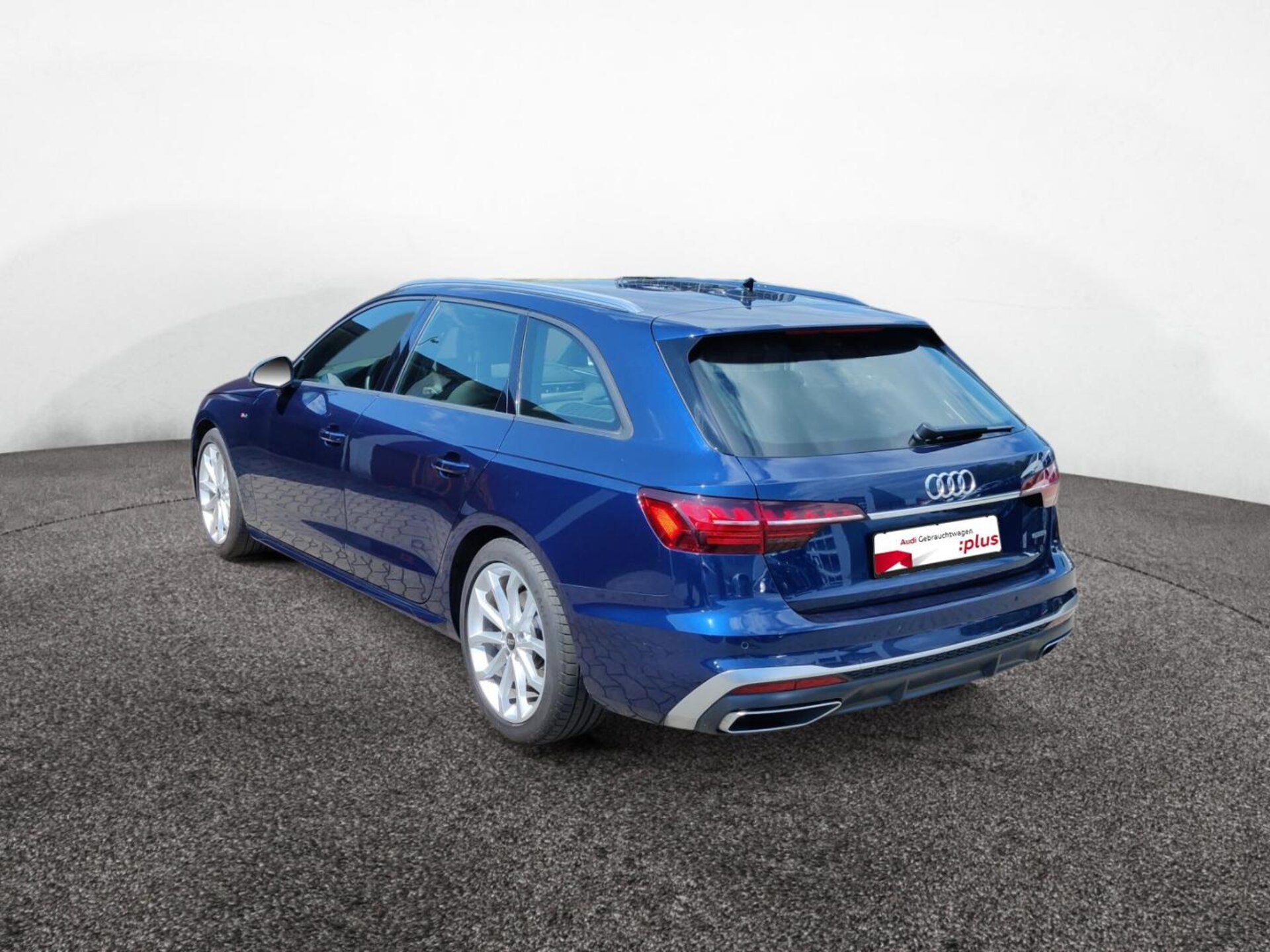 Audi A4 Avant S line