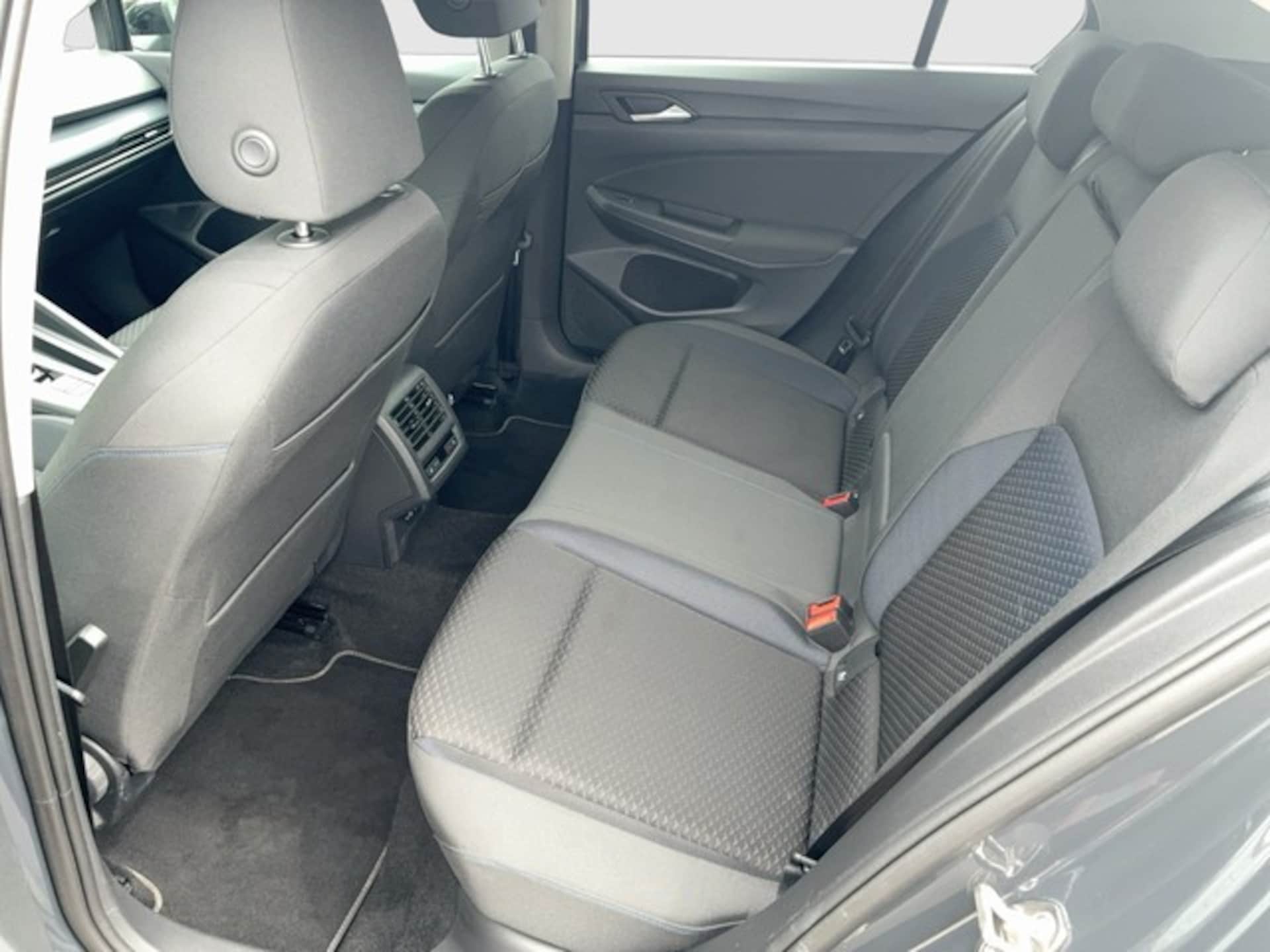 Volkswagen Golf United