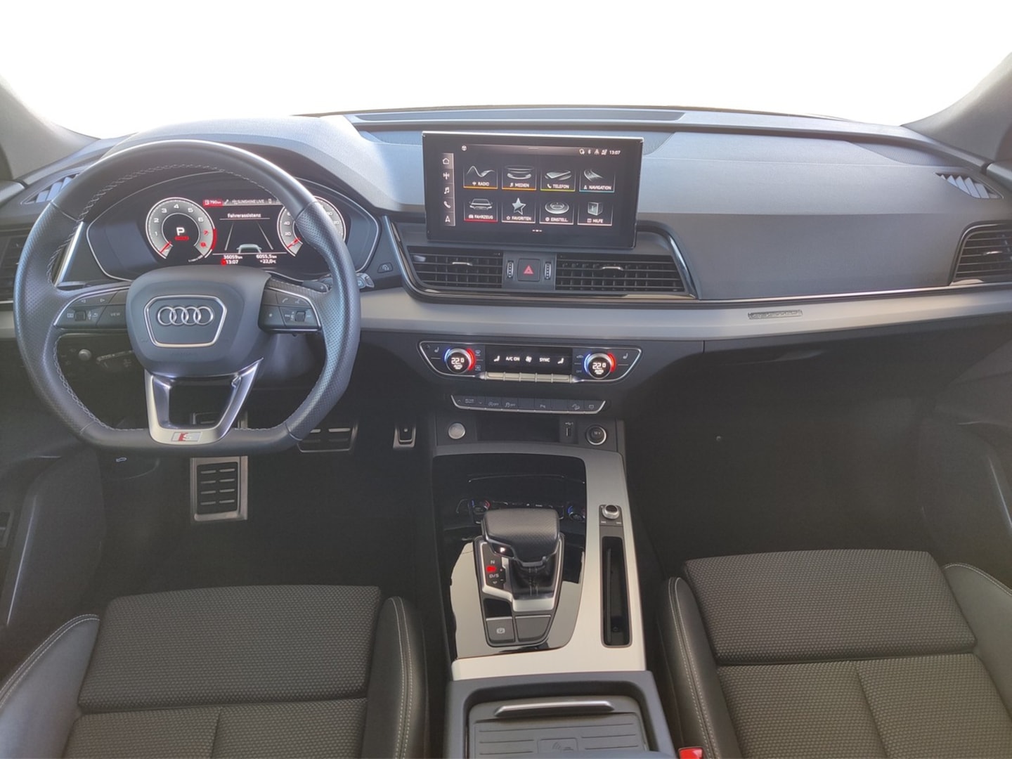 Bild über Audi Q5 45 TFSI quattro S tronic - für weitere Informationen kontaktieren Sie den Audi Partner