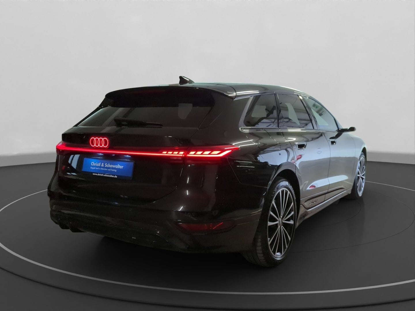 Bild über Audi A6 Avant e-tron e-tron performance - für weitere Informationen kontaktieren Sie den Audi Partner