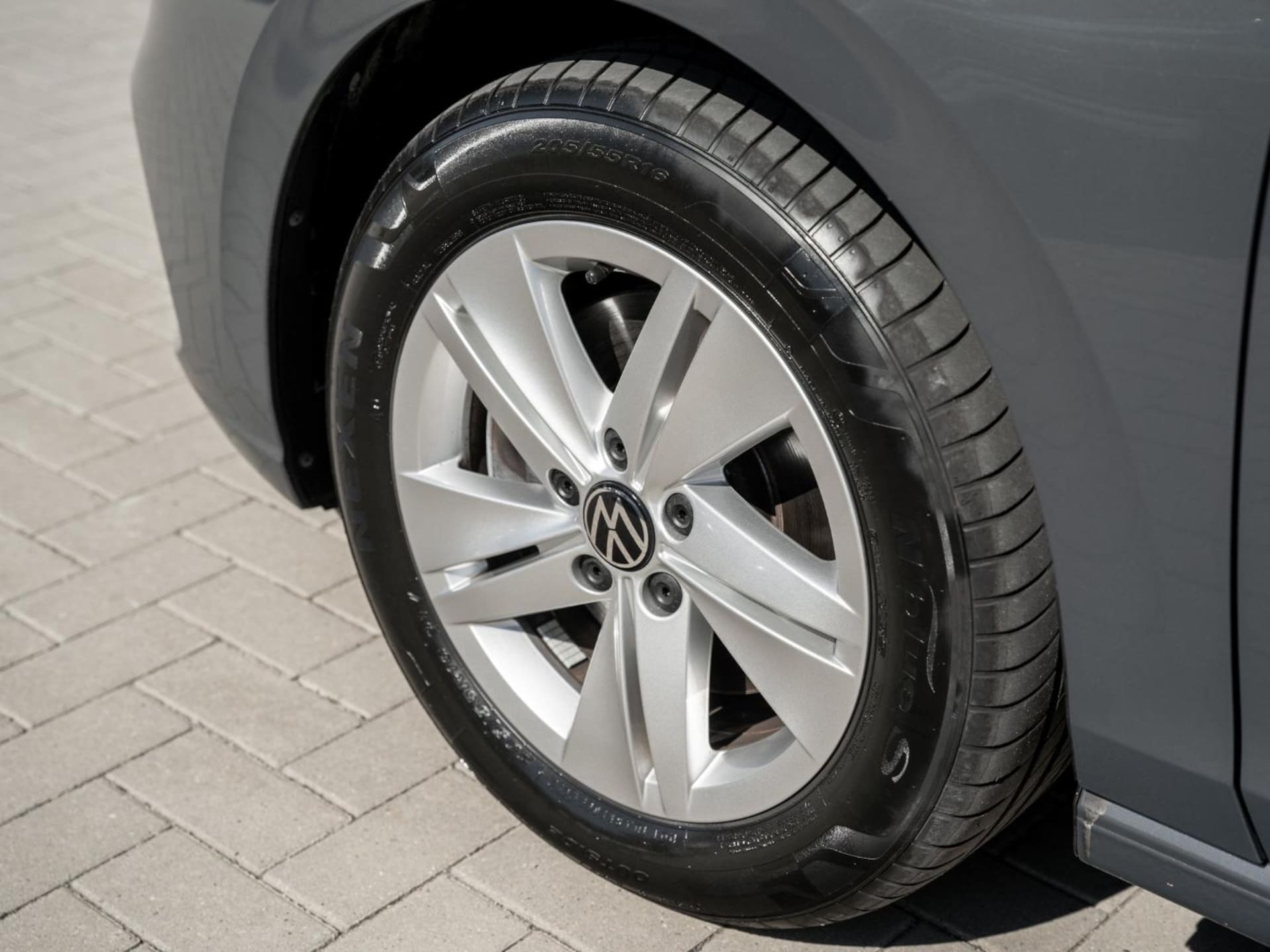 Volkswagen Golf Variant Life