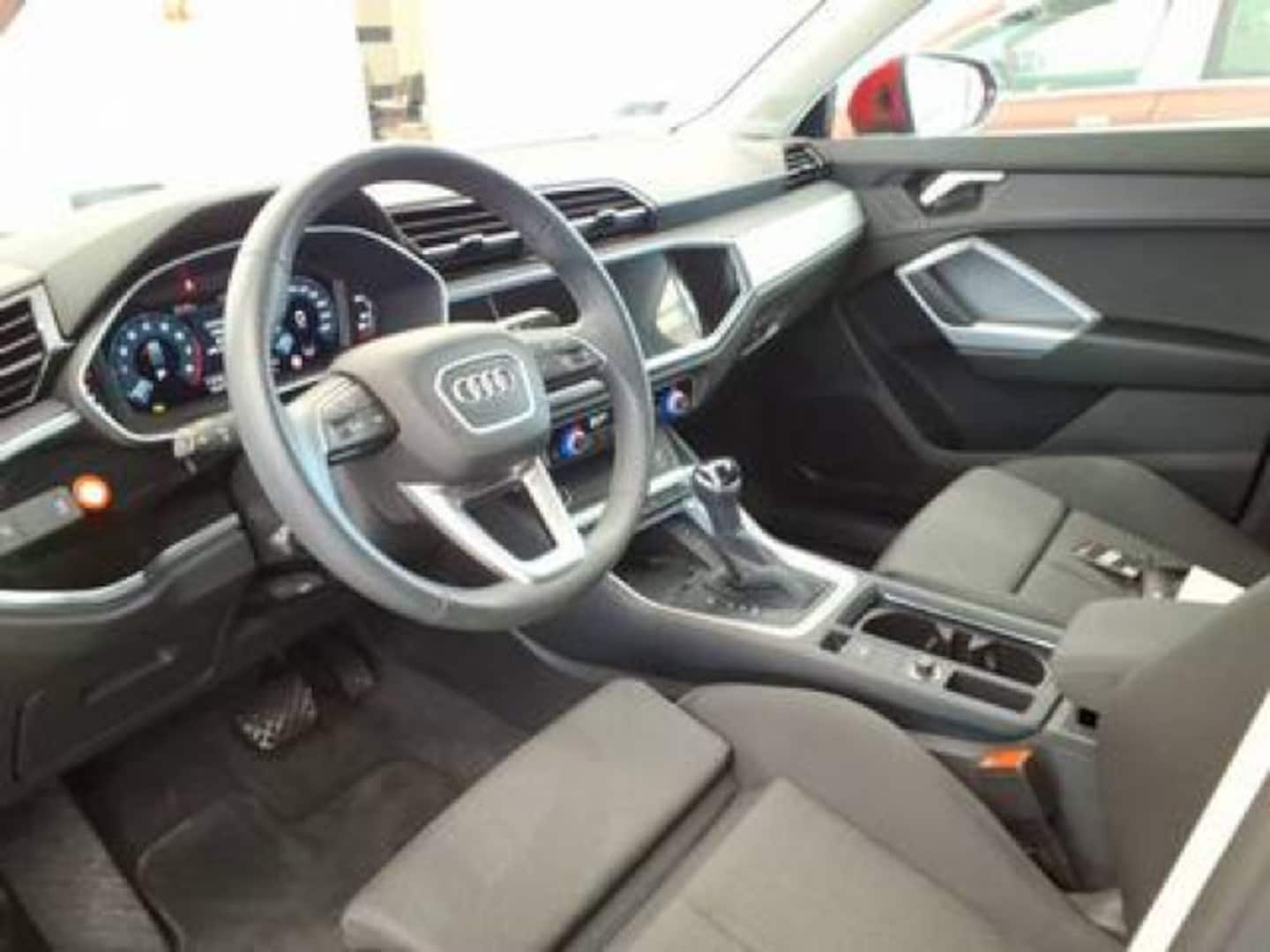 Bild über Audi Q3 advanced 35 TFSI S tronic - für weitere Informationen kontaktieren Sie den Audi Partner