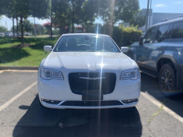 2019 Chrysler 300