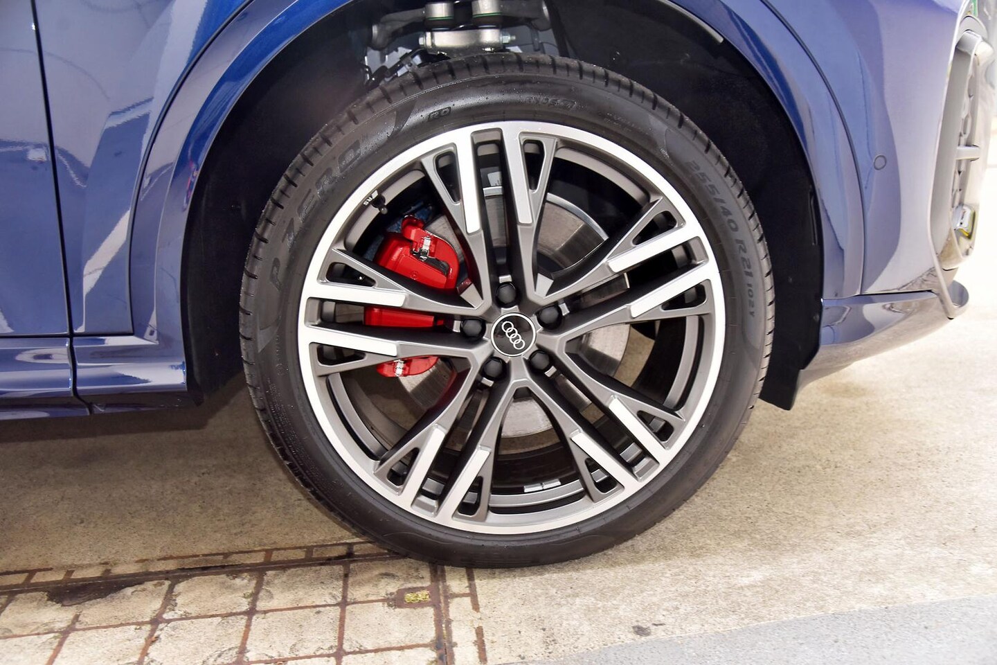Image about Audi Q5 SUV e-hybrid quattro S tronic