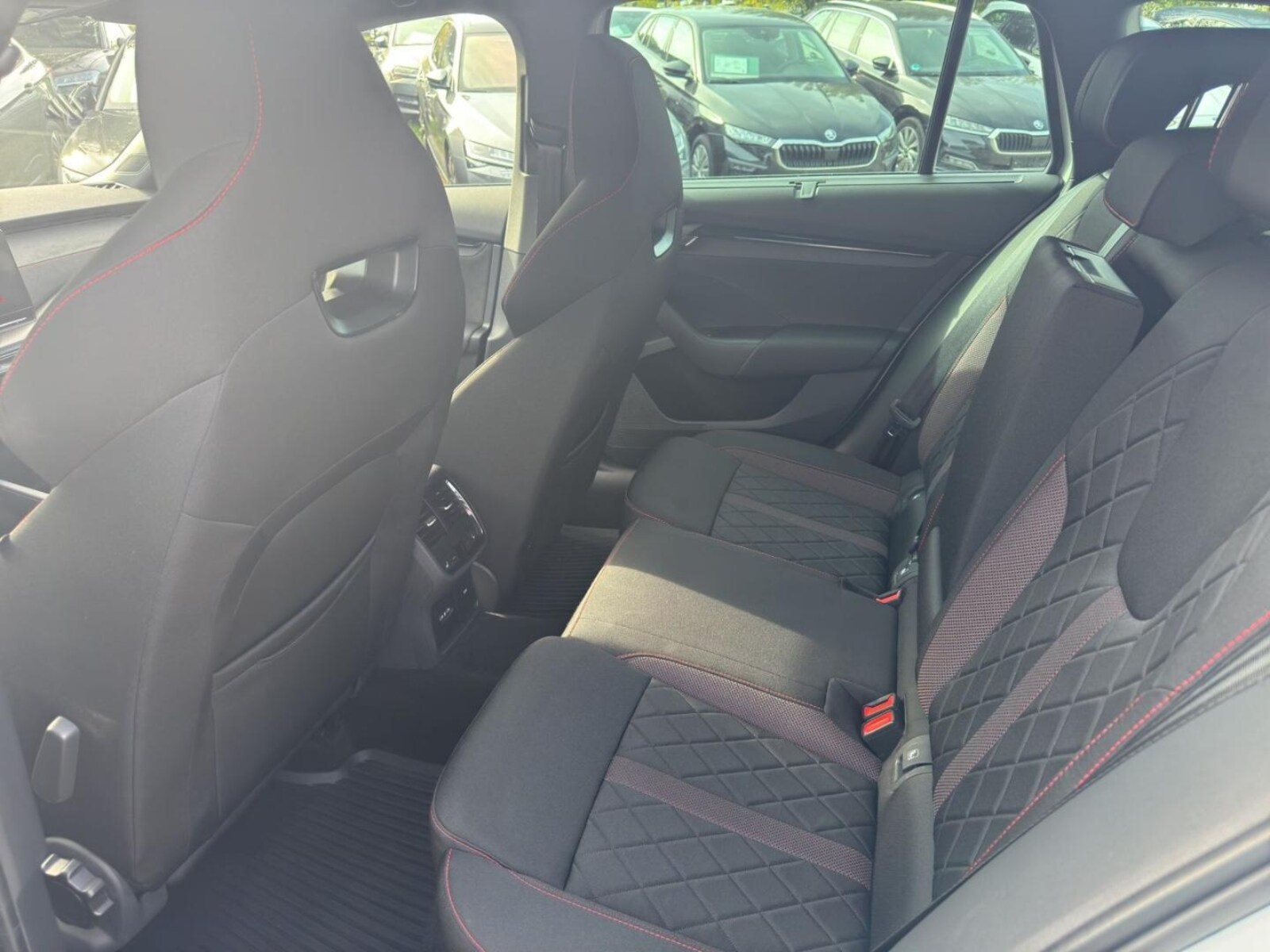 Škoda Octavia Combi – Bild 16