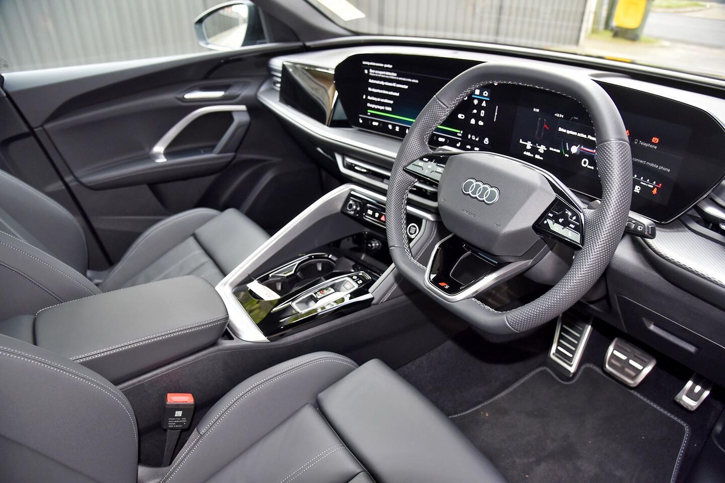 Image about Audi Q5 SUV e-hybrid quattro S tronic